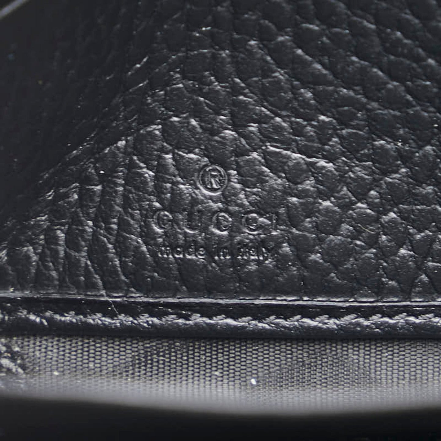 Gucci Black Leather Long Wallet (Bi-Fold) ( )
