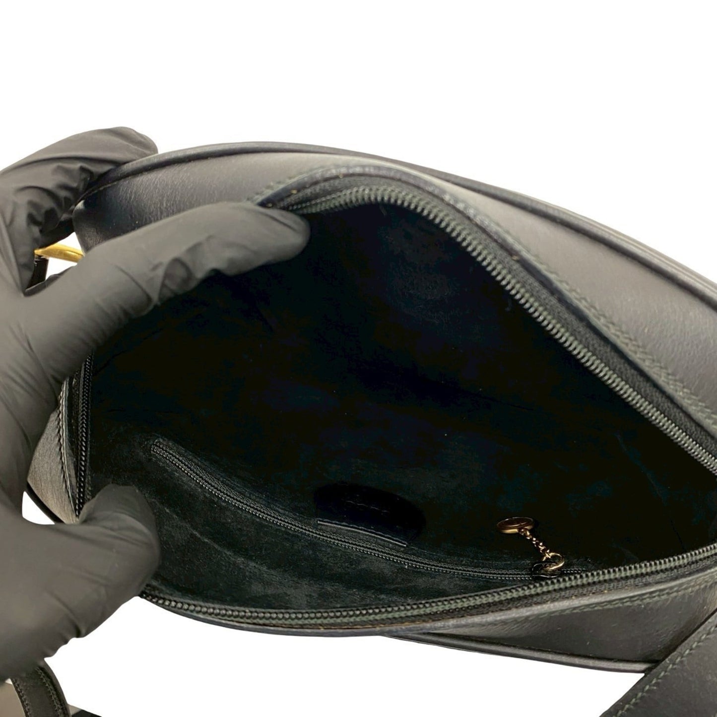 Gucci Black Leather Pochette Shoulder Bag ( )