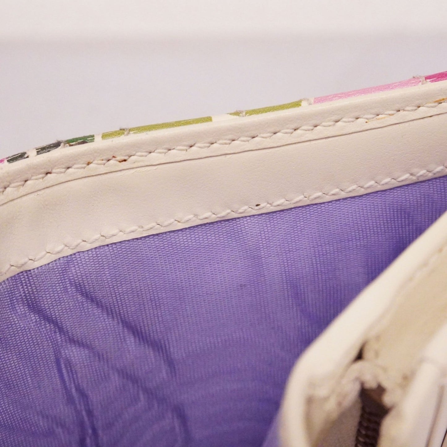 Gucci Multi-Color White Leather Wallet (Bi-Fold) ( )