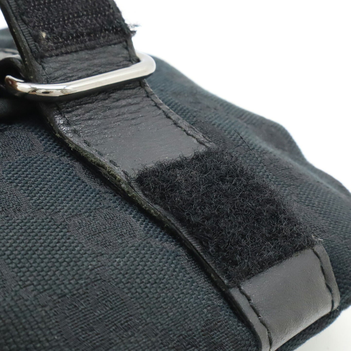 Gucci Black Gg Canvas Leather Pouch Sling Bag ( )