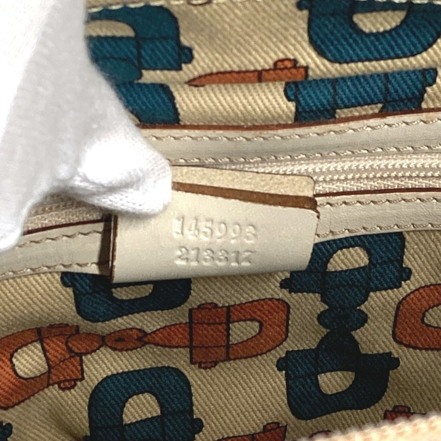 Gucci Off-White Leather Shoulder Bag Tote Bag ( )