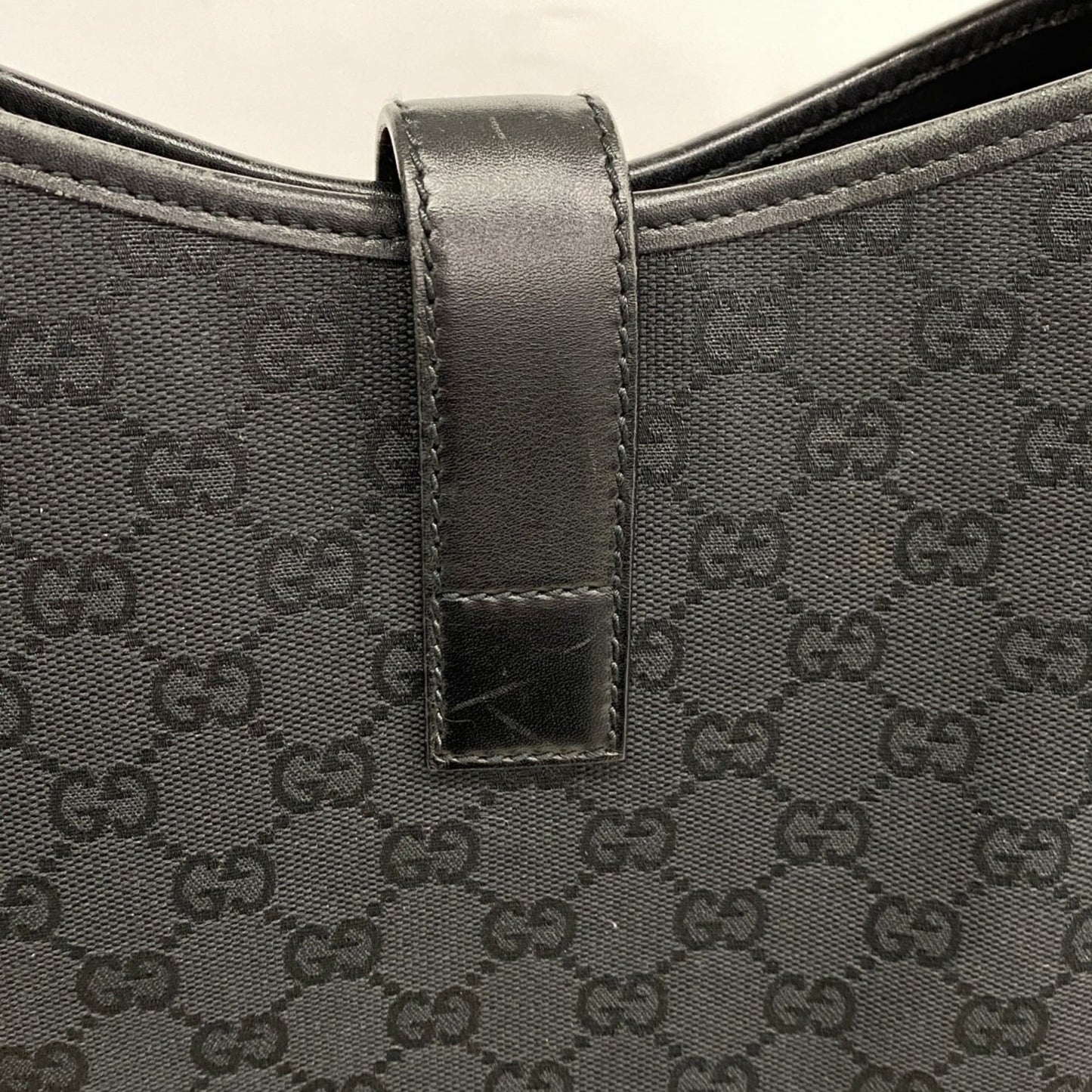 Gucci Black Gg Canvas Shoulder Bag ( )