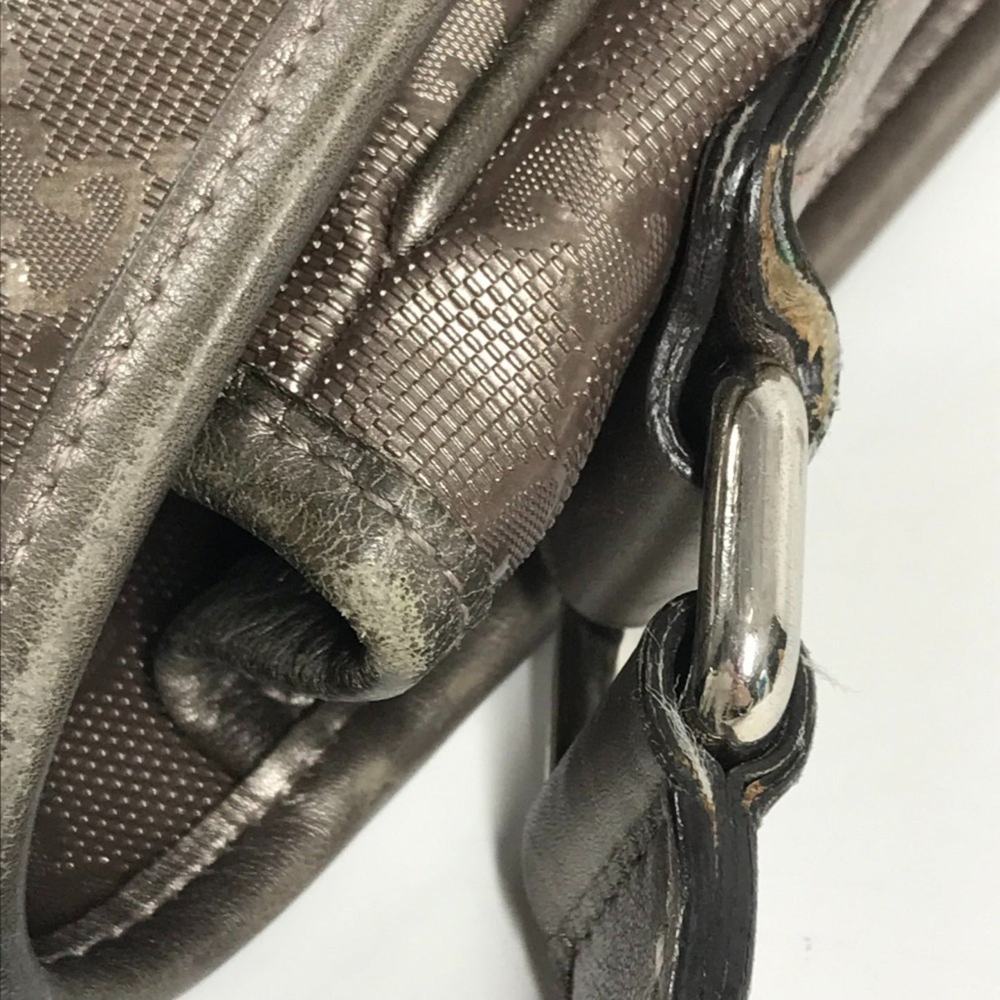 Gucci Metallic Gg ImprimÃ© Leather Messenger Bag Shoulder Bag ( )