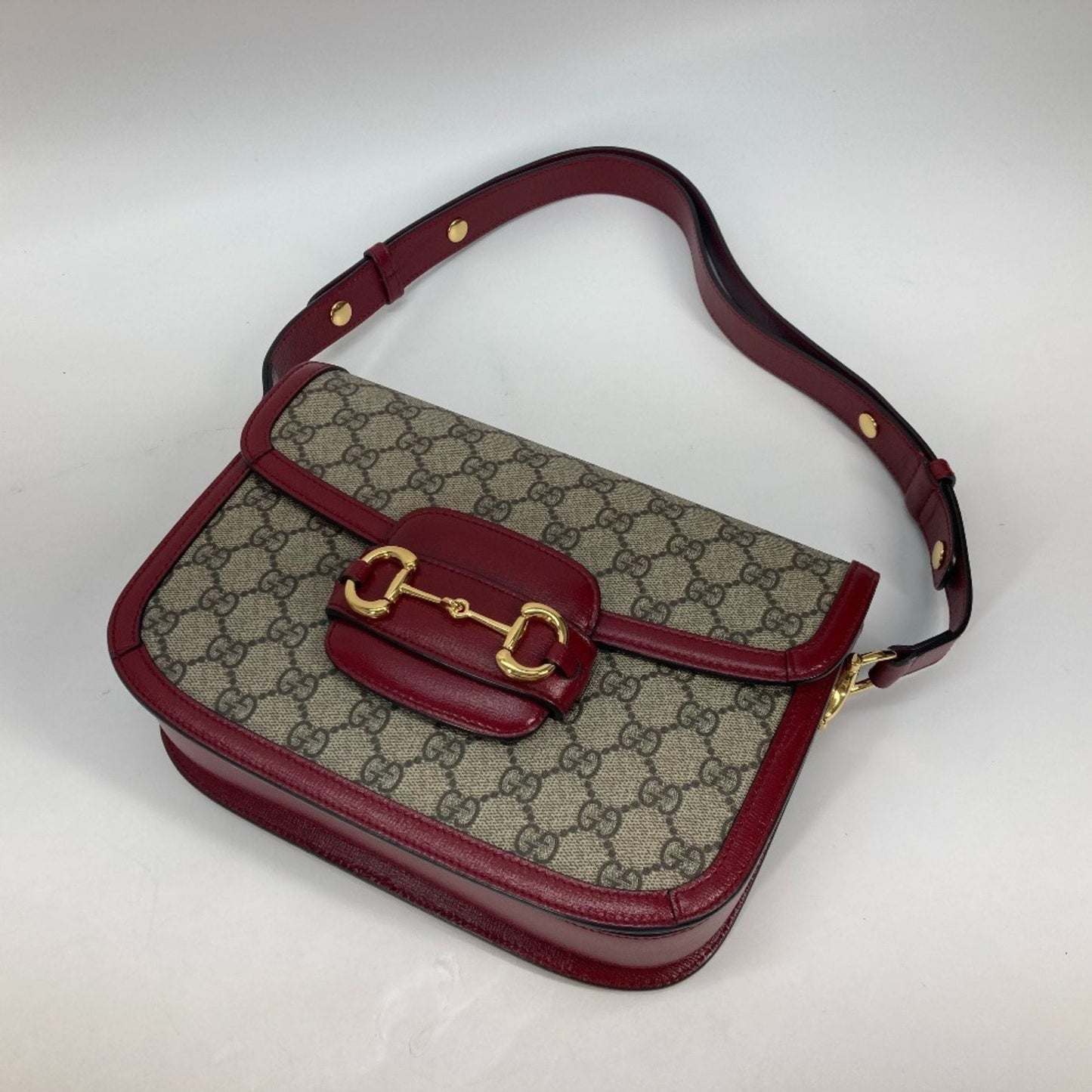 Gucci Beige Red Color Gg Supreme Leather Shoulder Bag ( )