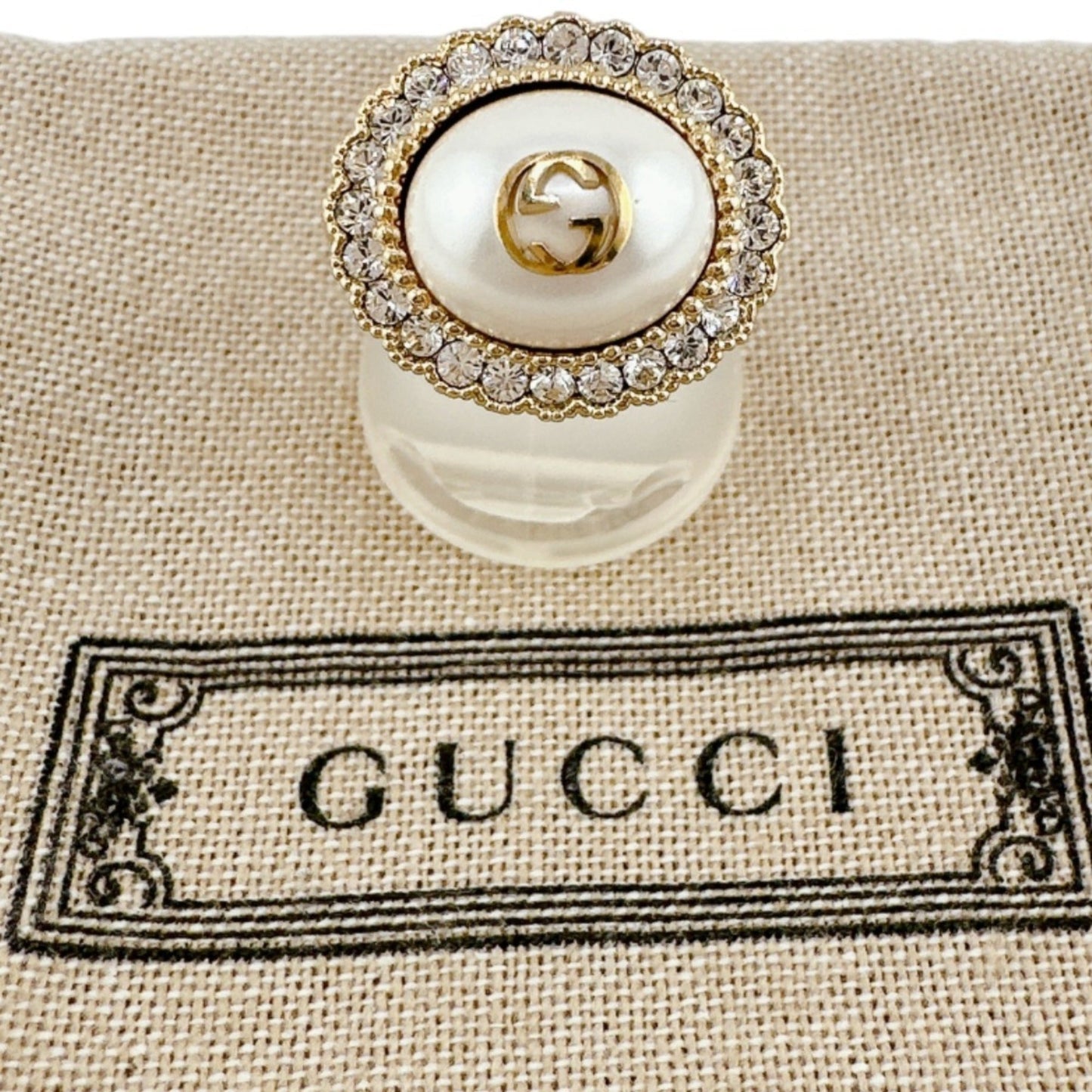 Gucci Gold Metal Band Ring ( )
