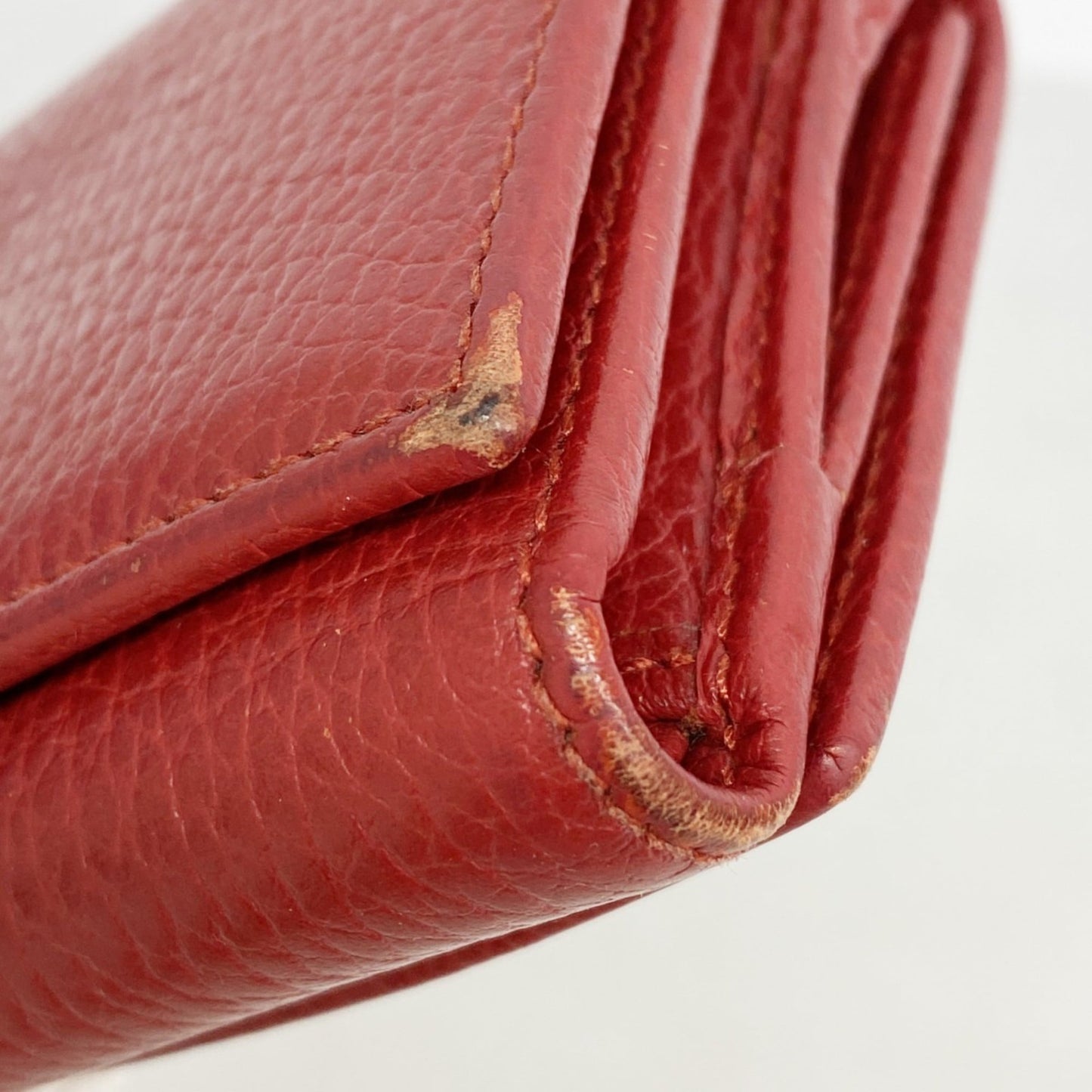 Gucci Red Color Leather Wallet (Tri-Fold) ( )