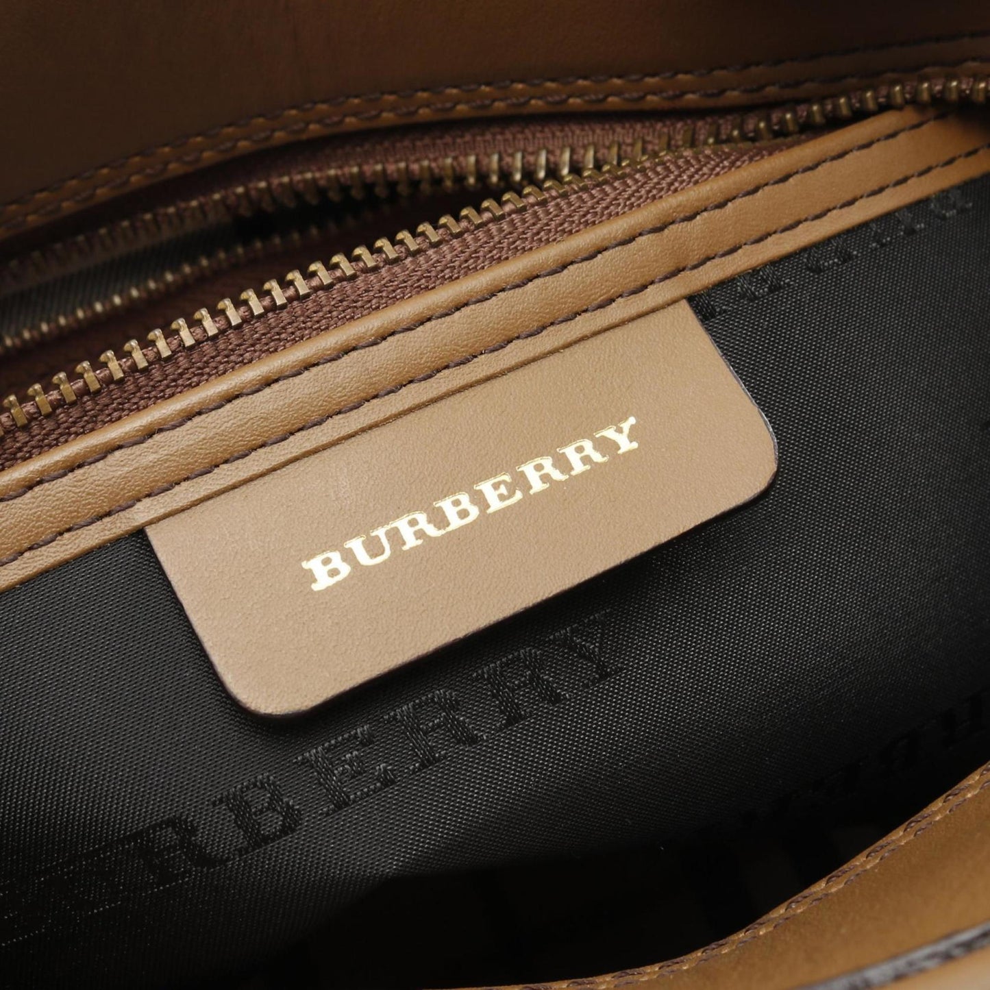 Burberry Brown Leather Handbag ( )