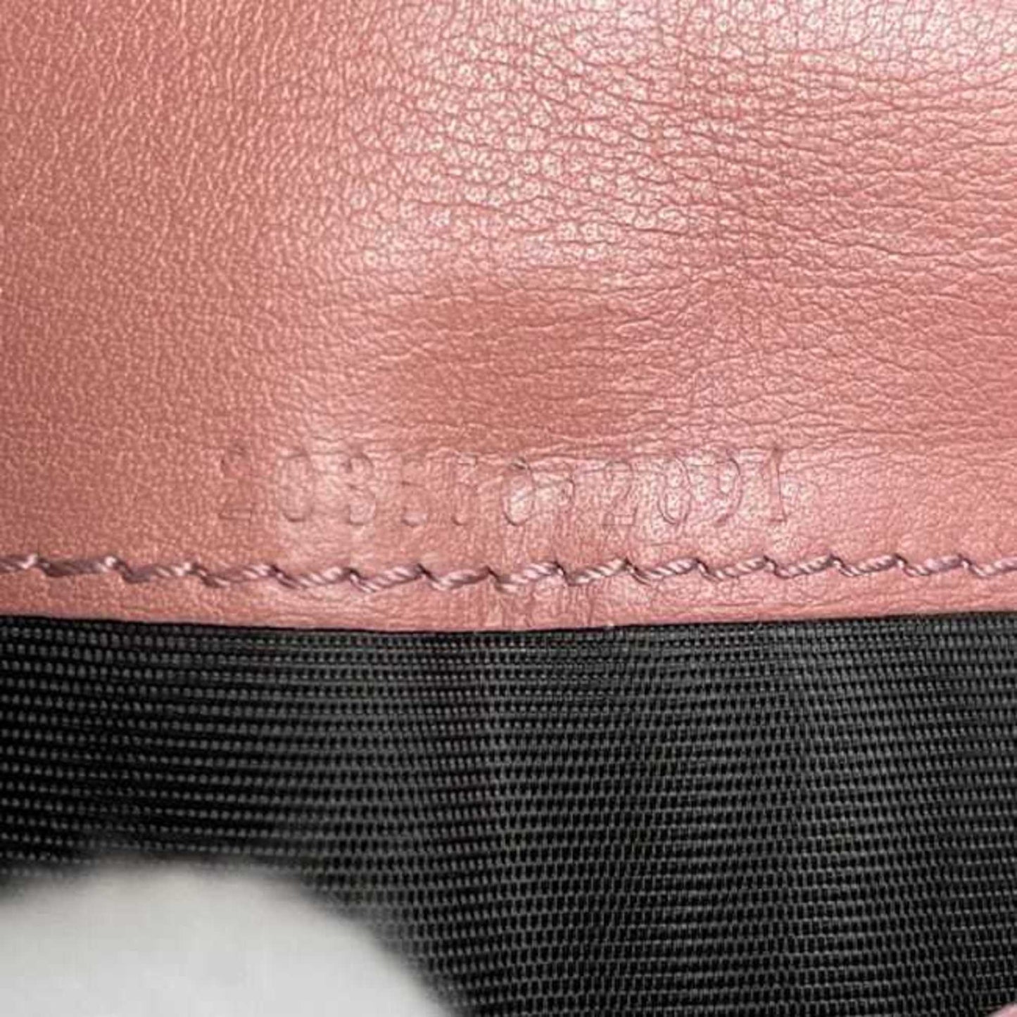 Gucci Pink Leather Long Wallet (Bi-Fold) ( )