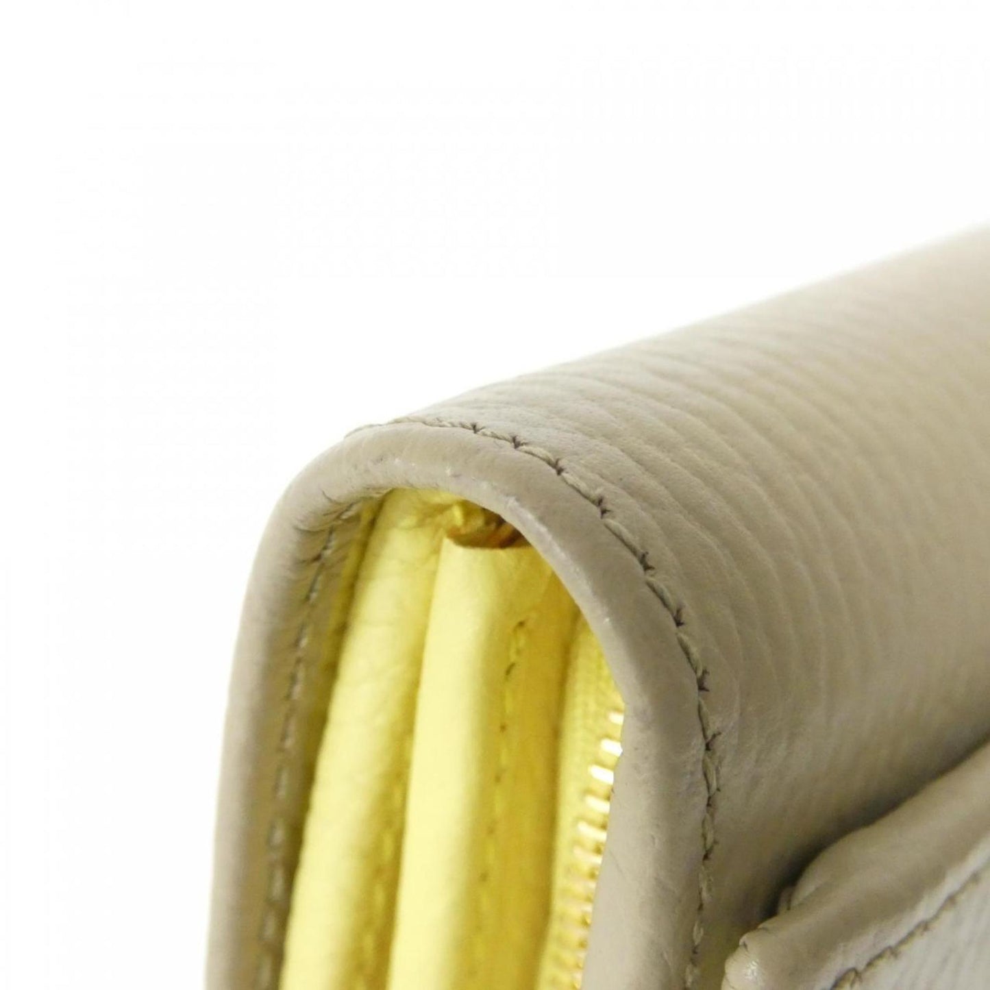 Gucci Beige Leather Wallet (Bi-Fold) ( )