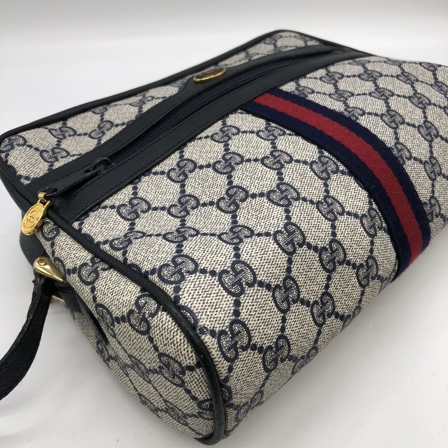 Gucci Navy Gg Supreme Shoulder Bag ( )