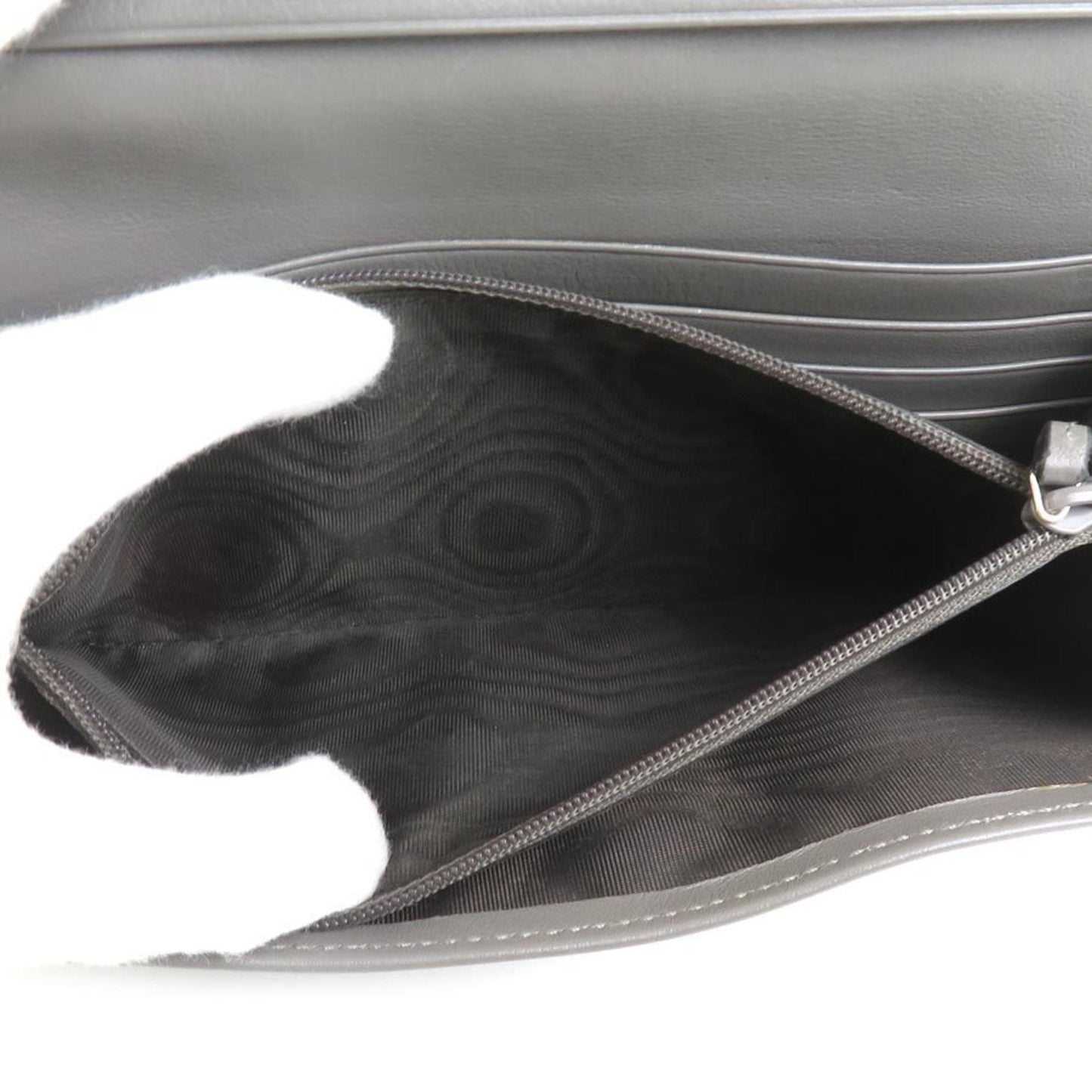 Gucci Gray Leather Long Wallet (Bi-Fold) ( )