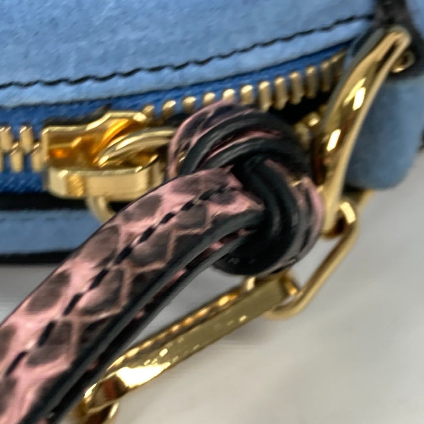 Gucci Blue Leather Shoulder Bag ( )