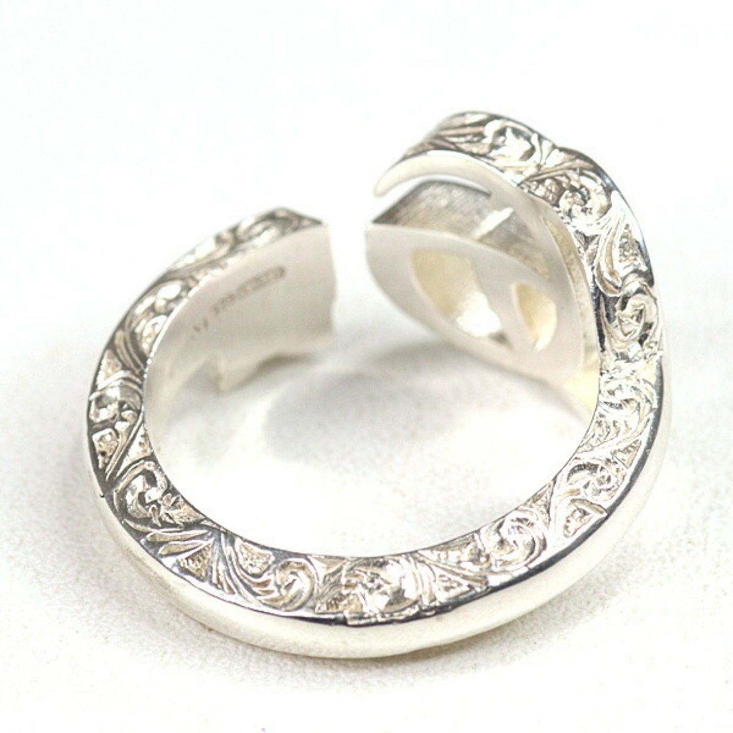 Gucci Silver Sterling Silver 925 Band Ring ( )