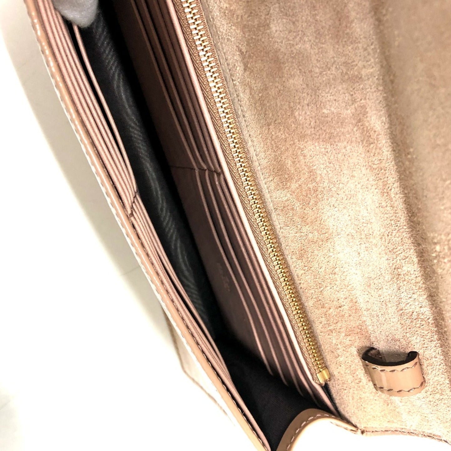 Gucci Beige Patent Leather Shoulder Bag ( )