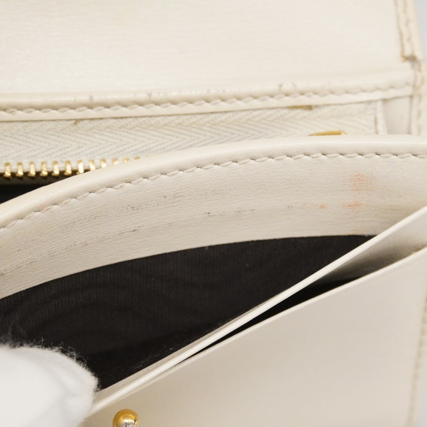 Gucci White Leather Wallet (Bi-Fold) ( )