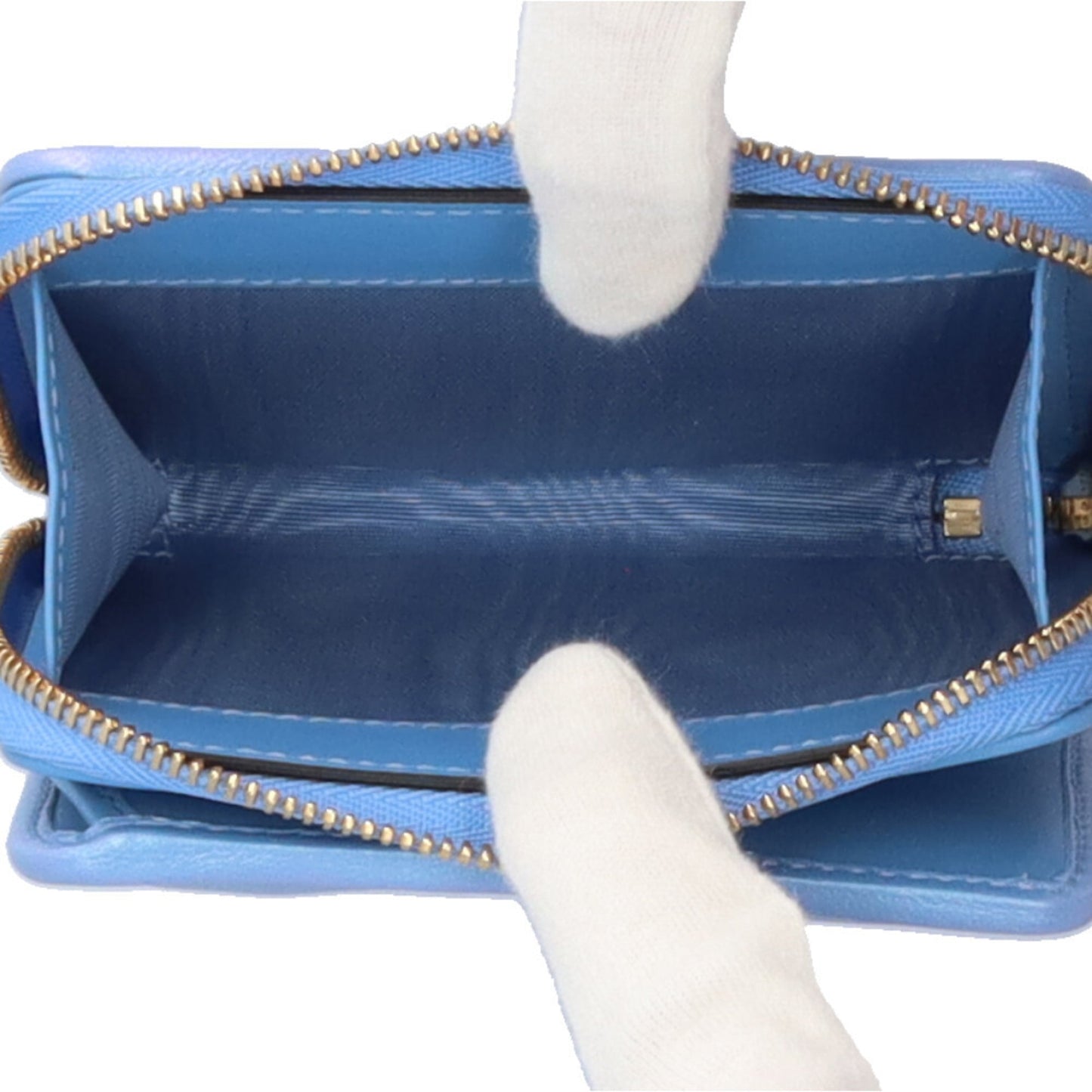 Gucci Blue Quilting Patent Leather Wallet (Bi-Fold) ( )