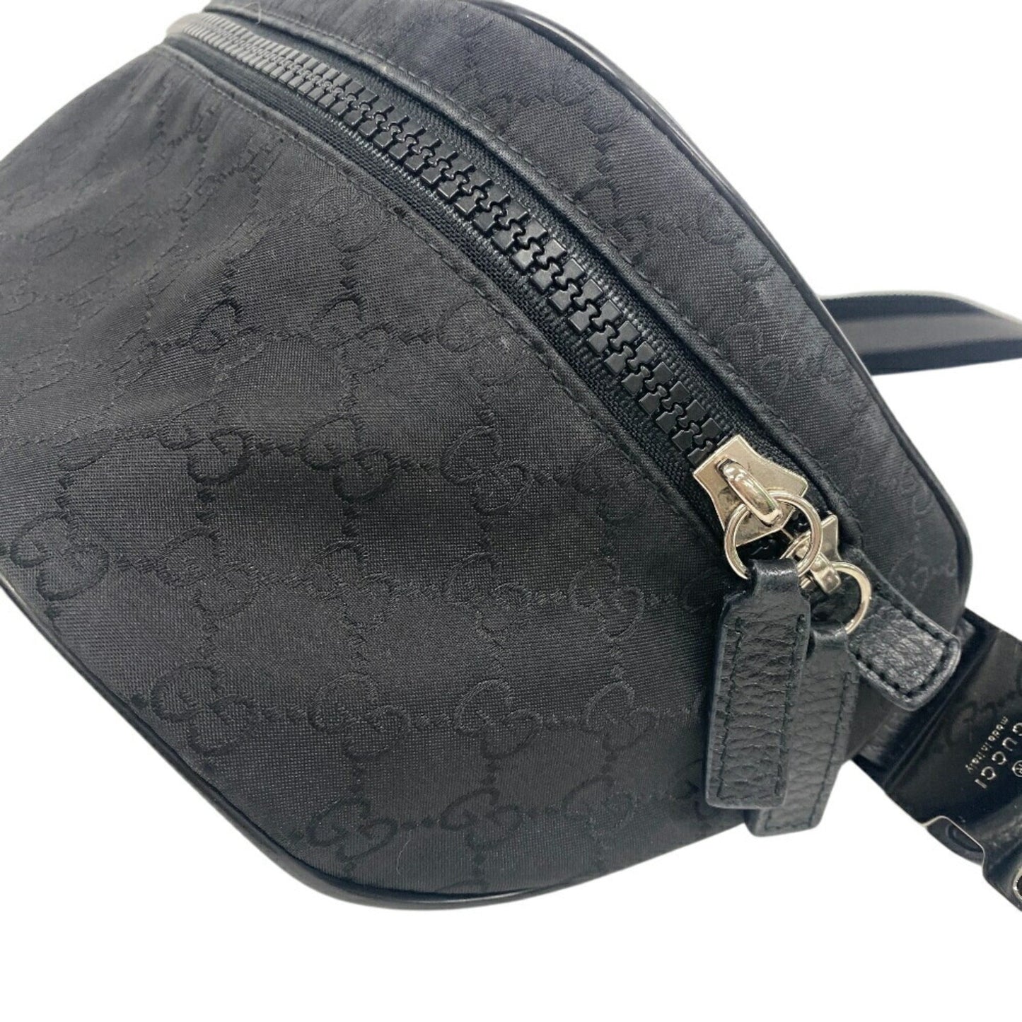 Gucci Black Nylon Leather Sling Bag ( )