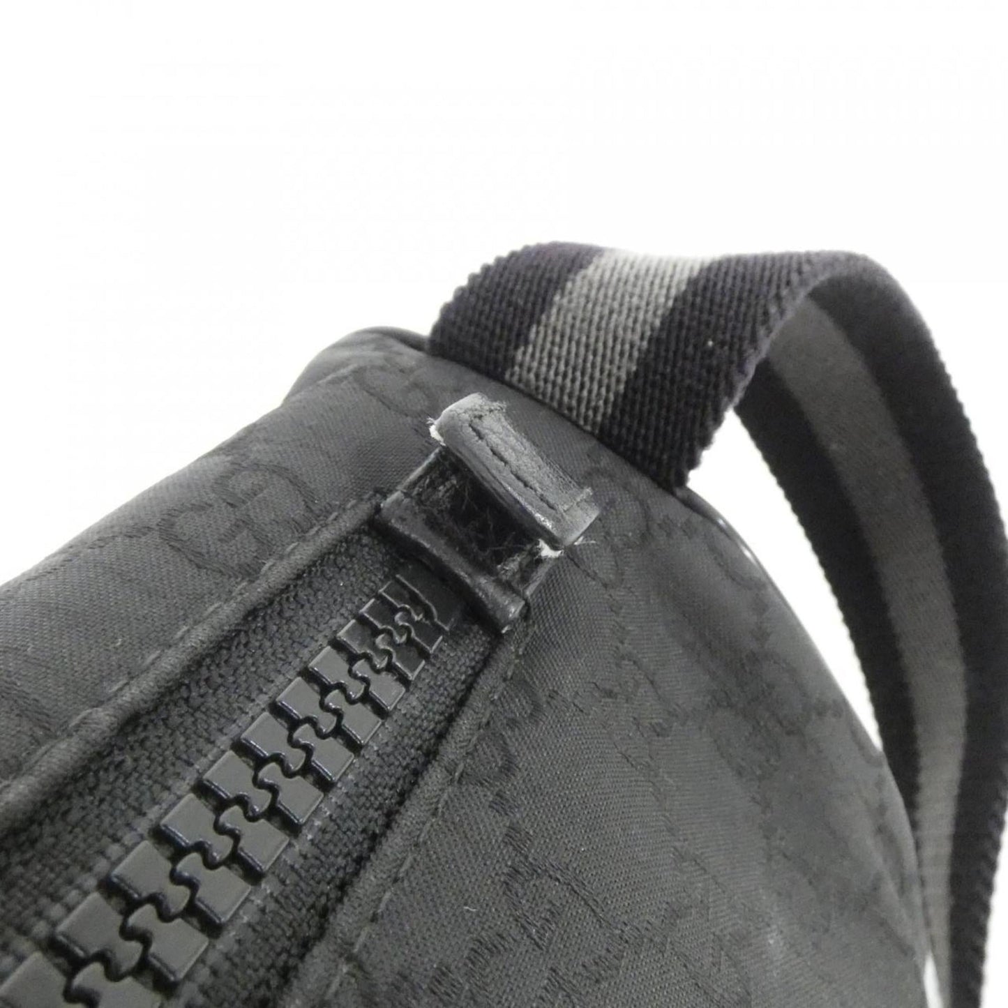 Gucci Black Nylon Shoulder Bag ( )