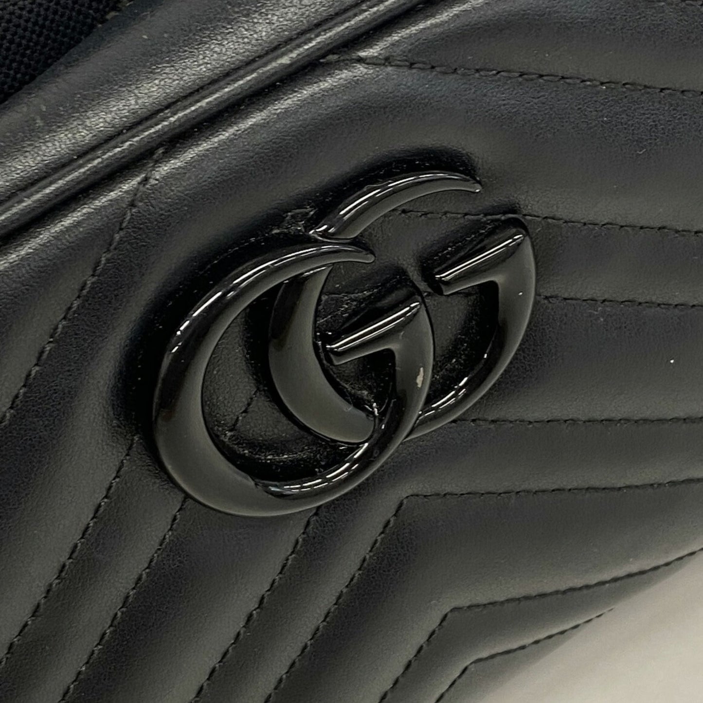 Gucci Black Leather Shoulder Bag ( )