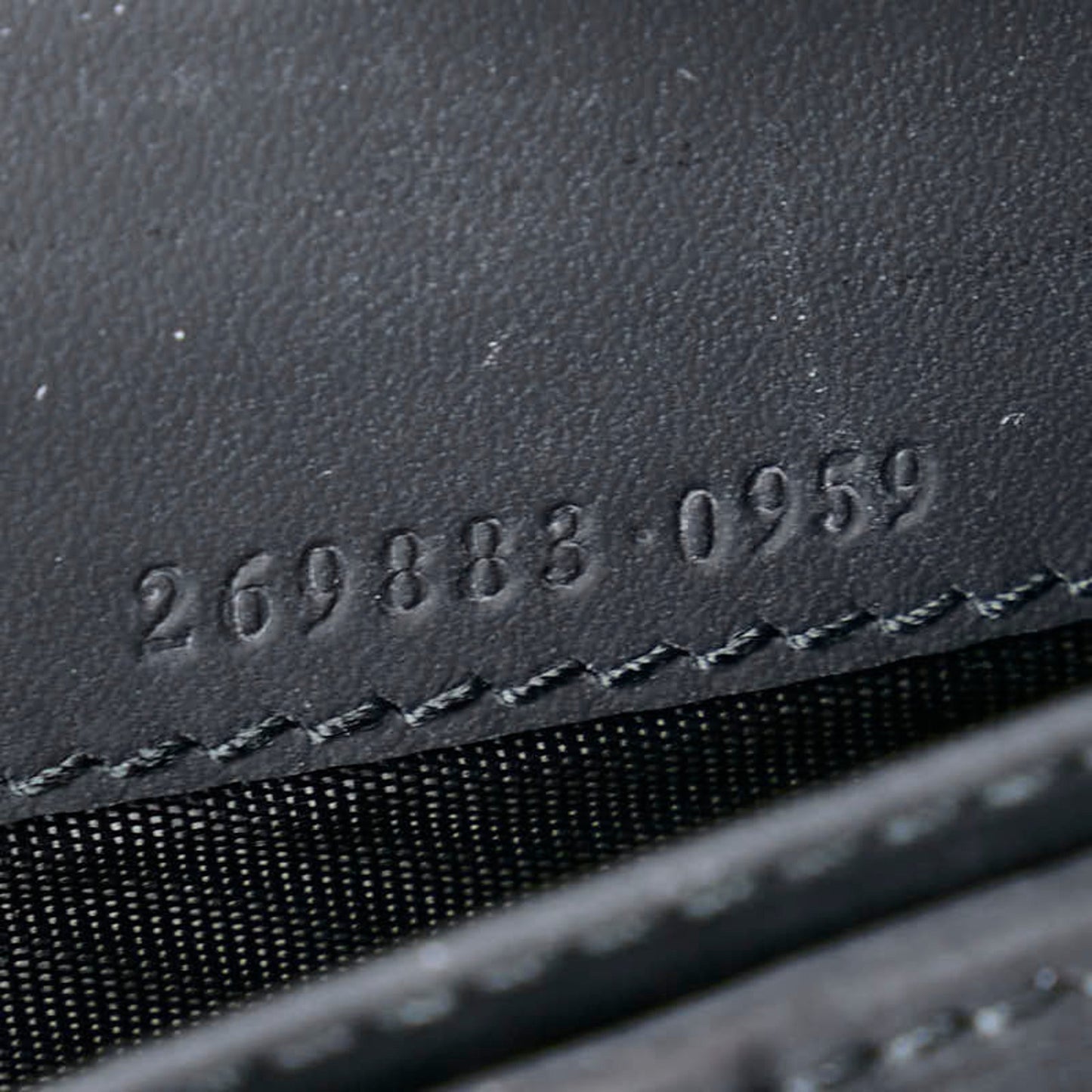 Gucci Black Leather Long Wallet (Bi-Fold) ( )