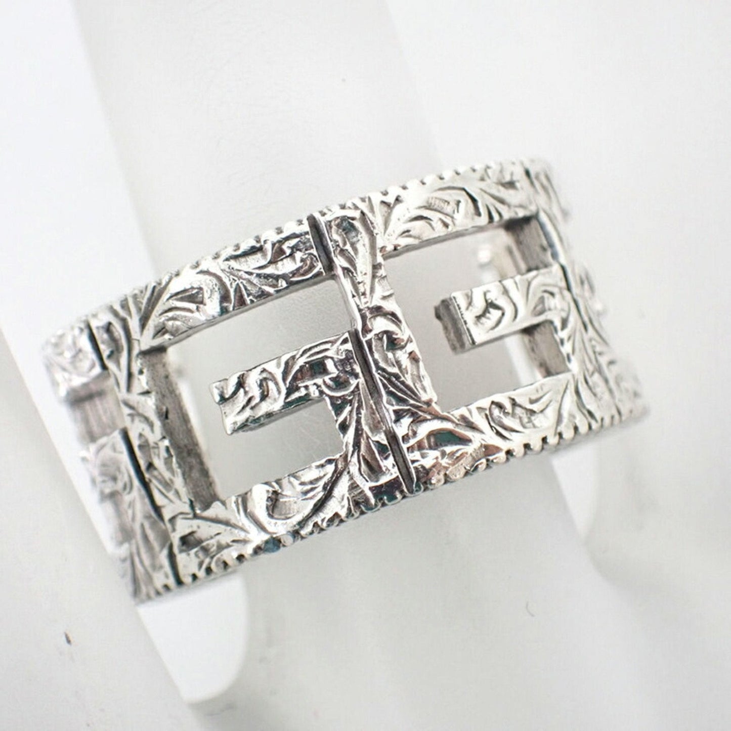 Gucci Silver Sterling Silver 925 Band Ring ( )