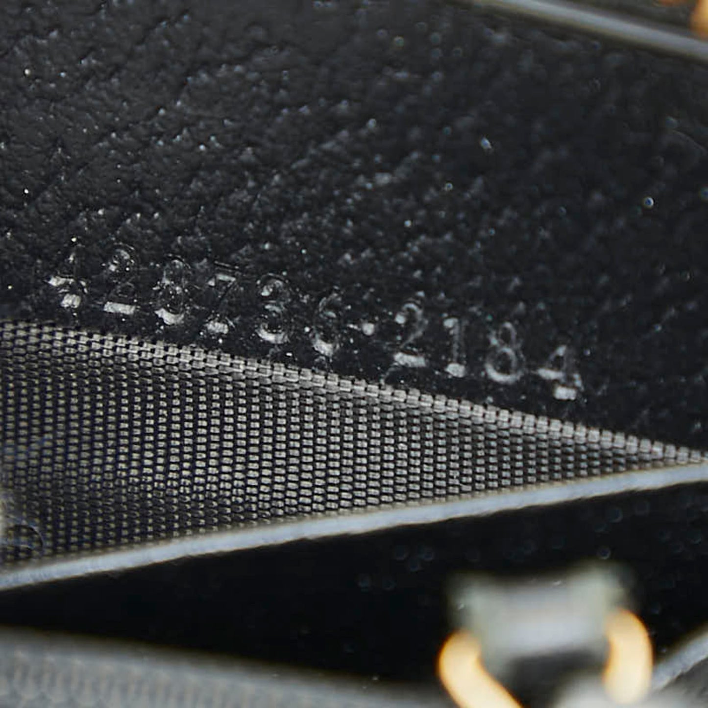 Gucci Black Leather Long Wallet (Bi-Fold) ( )