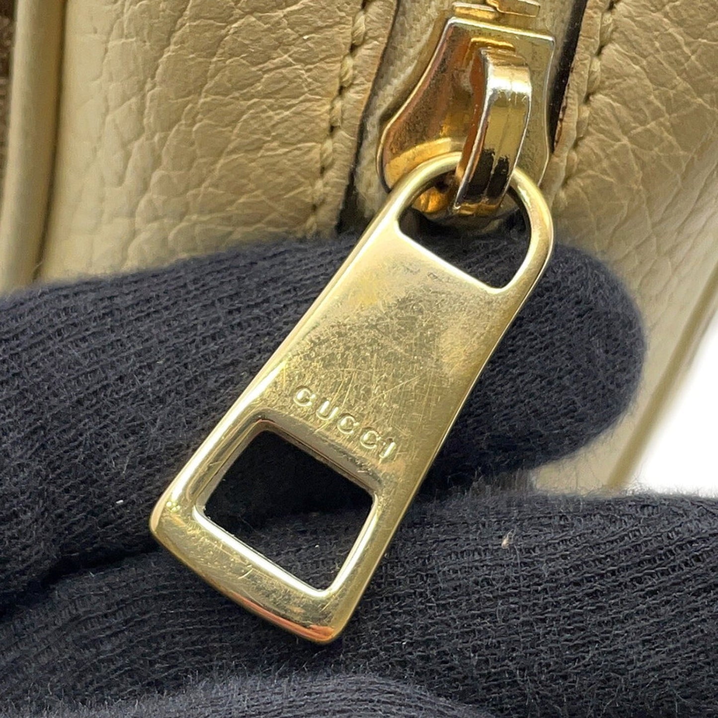 Gucci Gg Canvas Ivory Gg Canvas Leather Shoulder Bag ( )