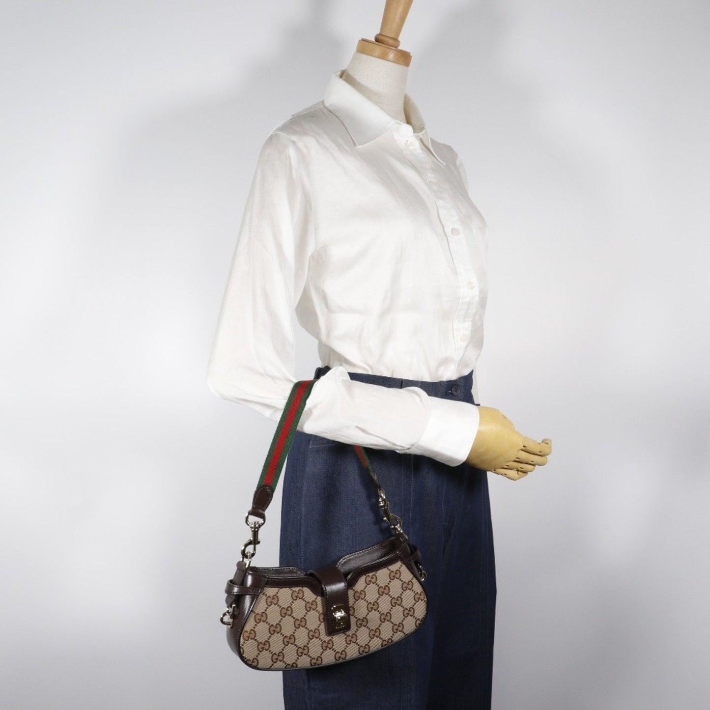 Gucci Brown Gg Canvas Shoulder Bag ( )