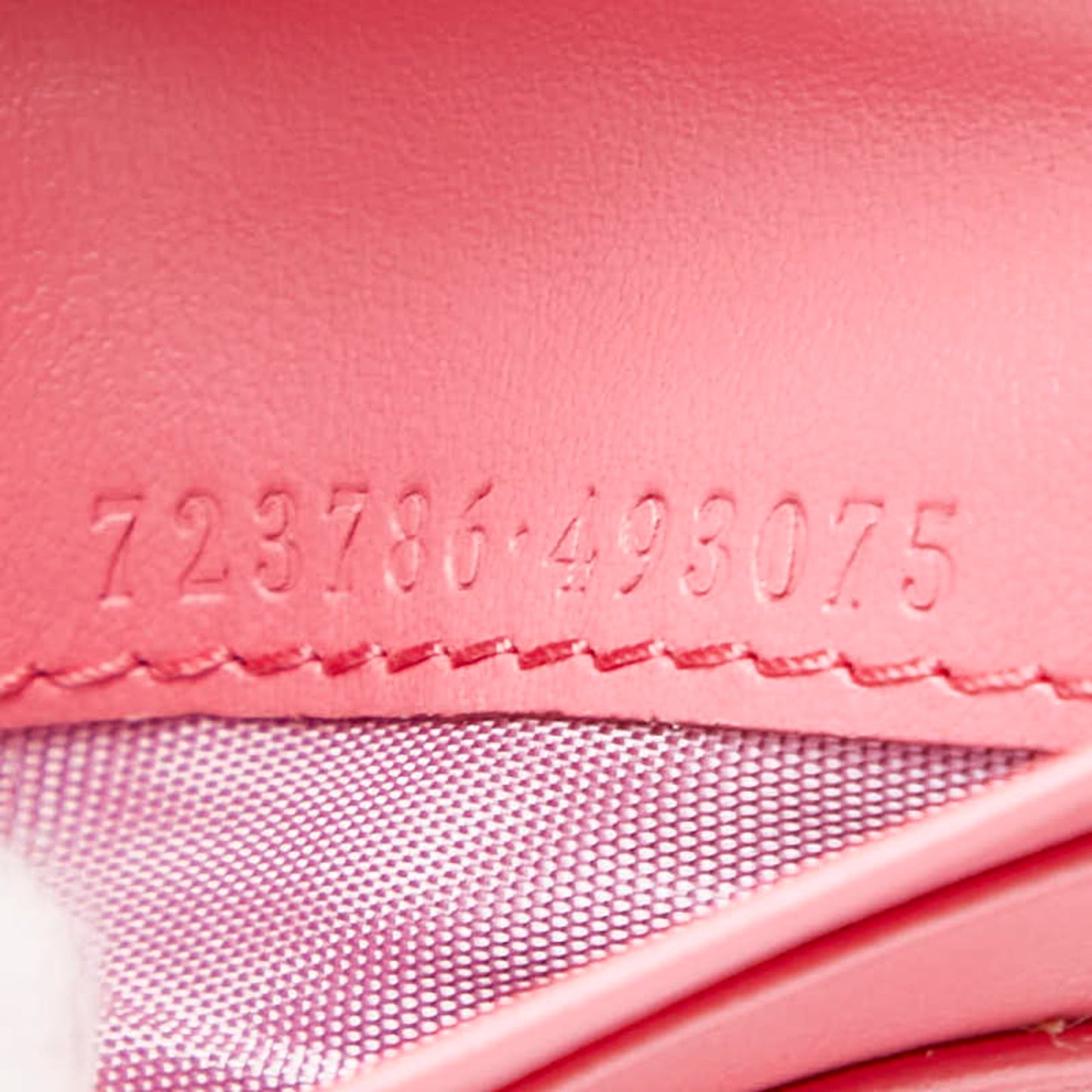Gucci Pink Leather Wallet (Bi-Fold) ( )