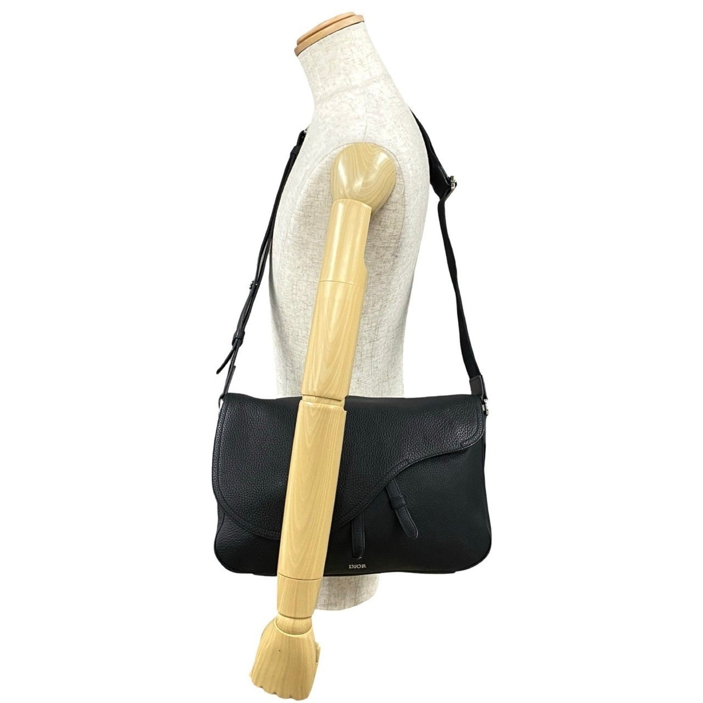 Christian Dior Black Leather Shoulder Bag ()