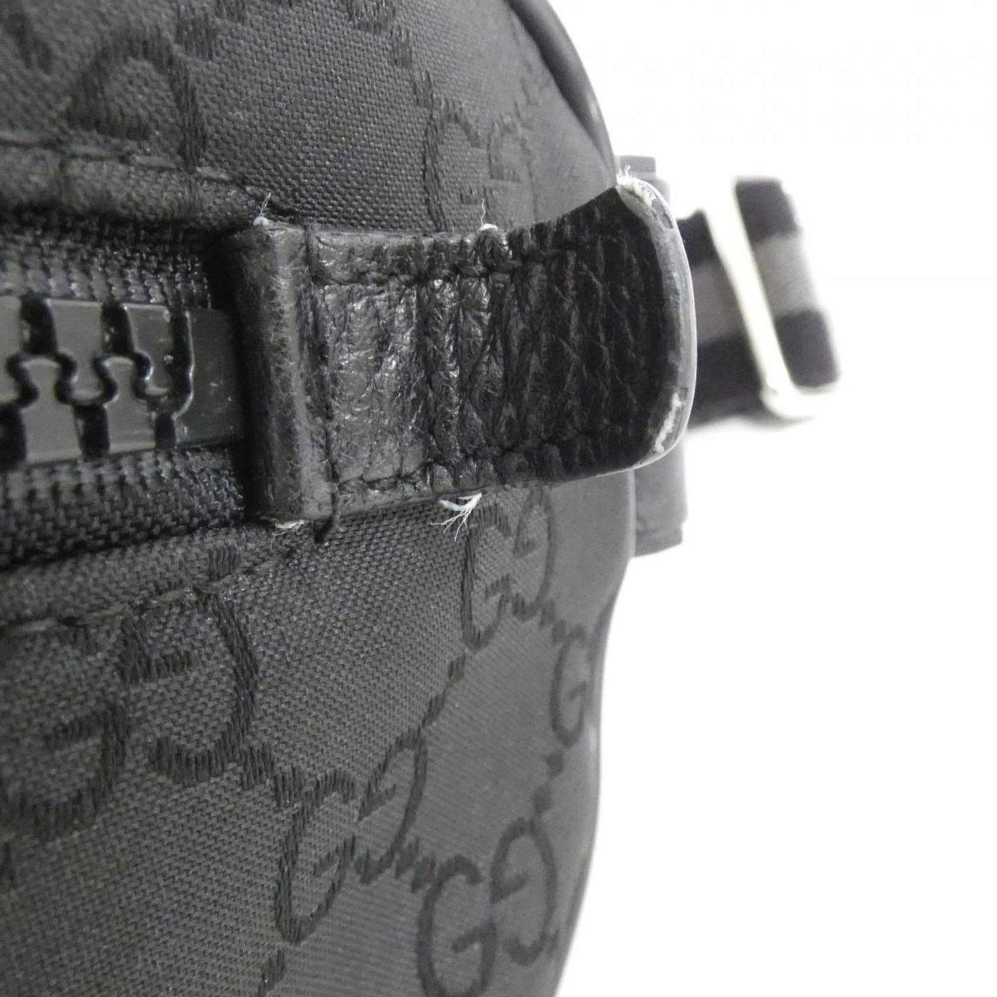 Gucci Black Nylon Shoulder Bag ( )