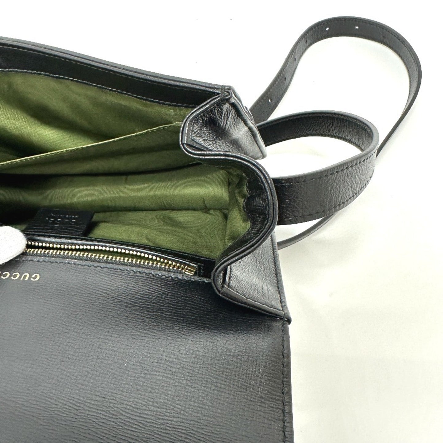 Gucci Black Leather Shoulder Bag ( )