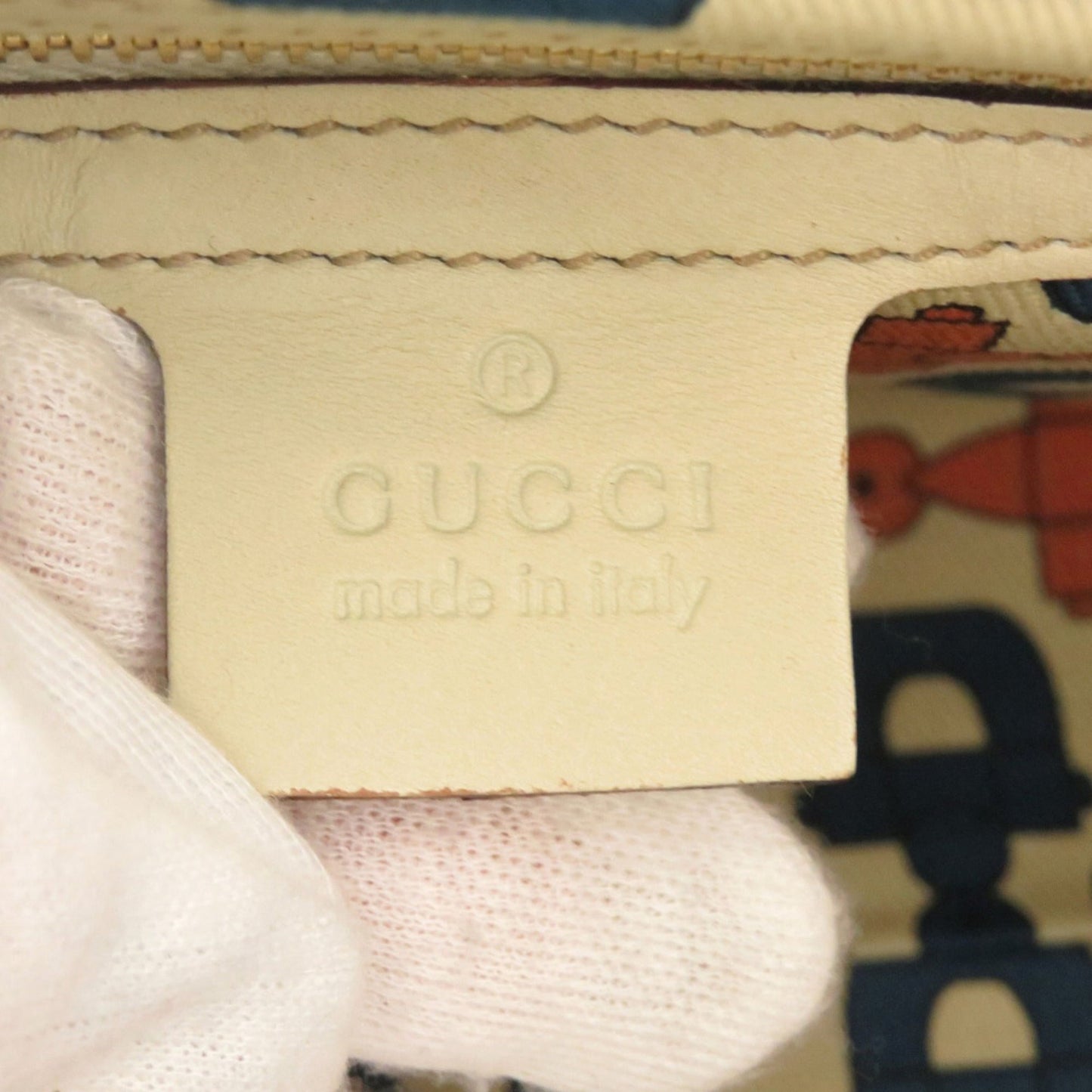 Gucci Ivory Leather Shoulder Bag ( )