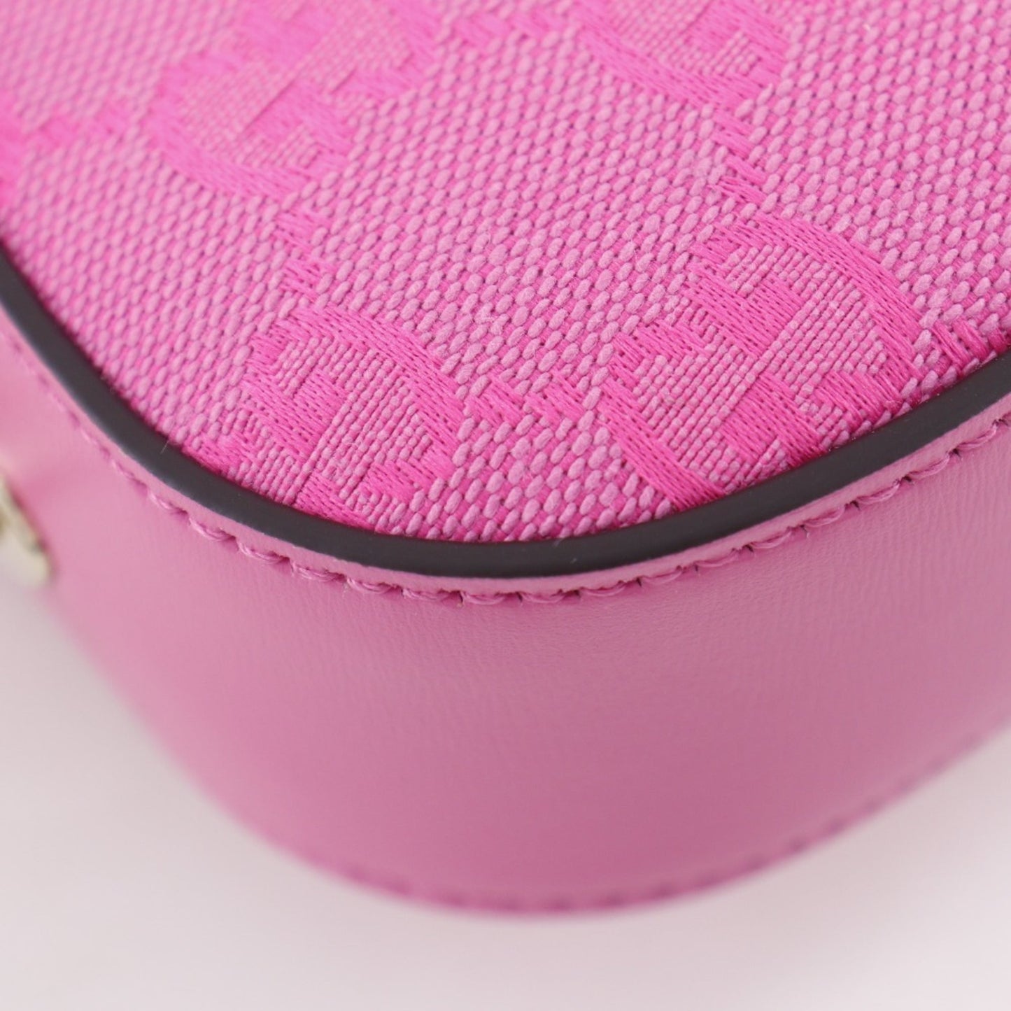 Gucci Pink Gg Canvas Shoulder Bag ( )