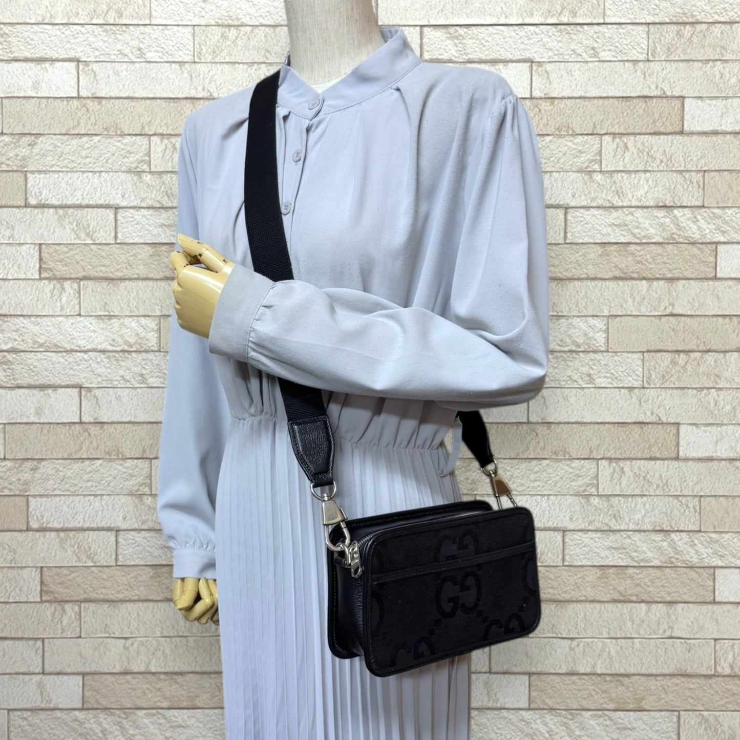 Gucci Black Gg Canvas Leather Shoulder Bag ( )