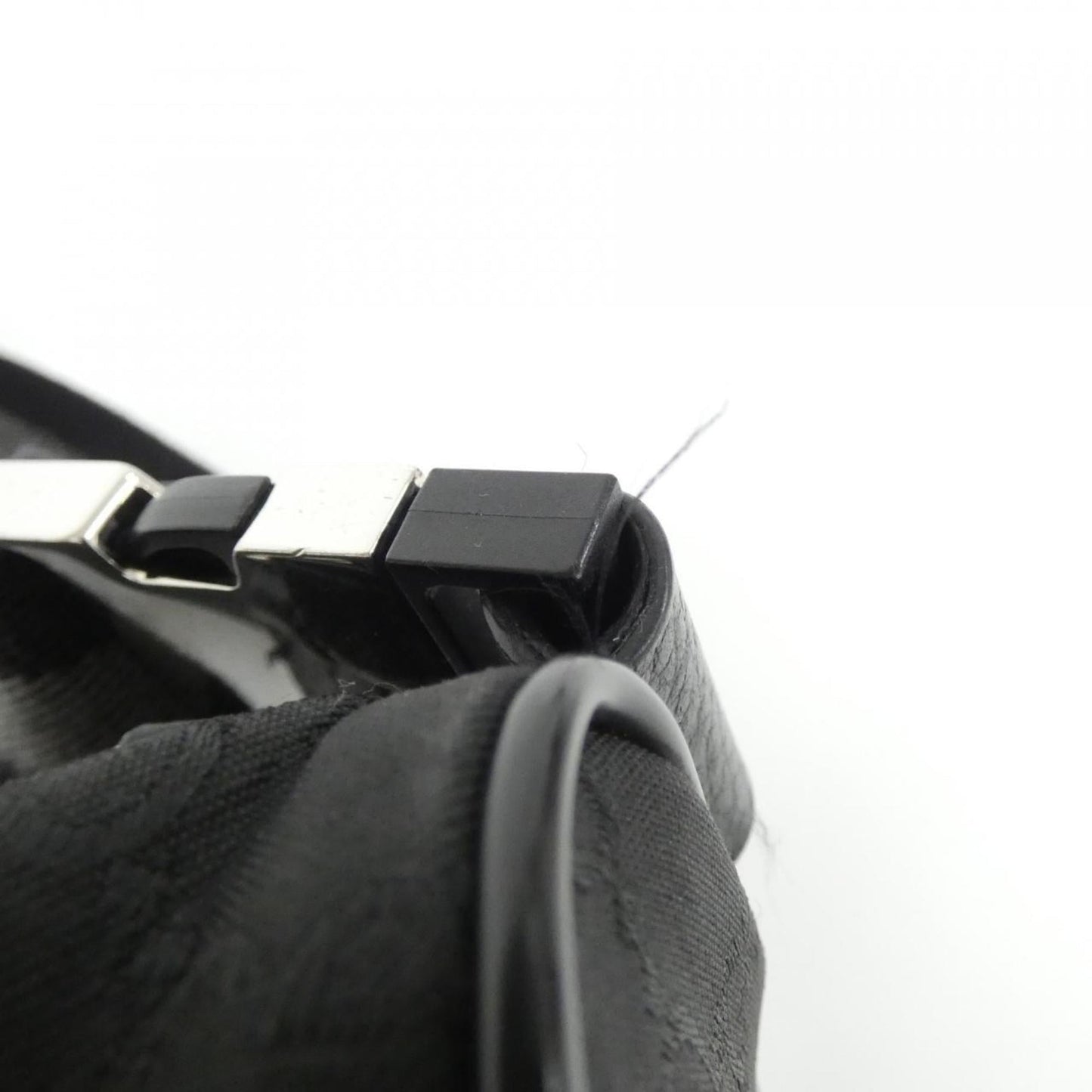 Gucci Black Nylon Shoulder Bag ( )