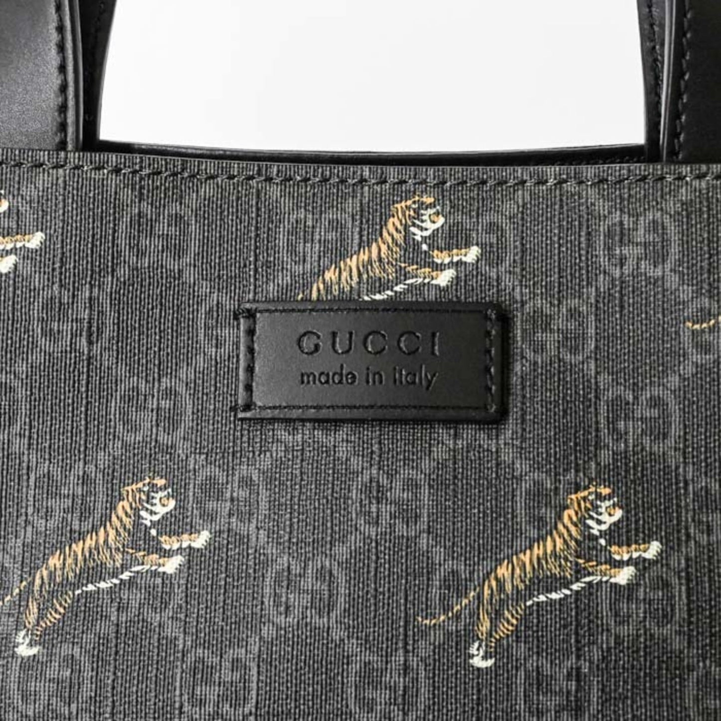 Gucci Black Gg Supreme Leather Shoulder Bag Tote Bag ( )