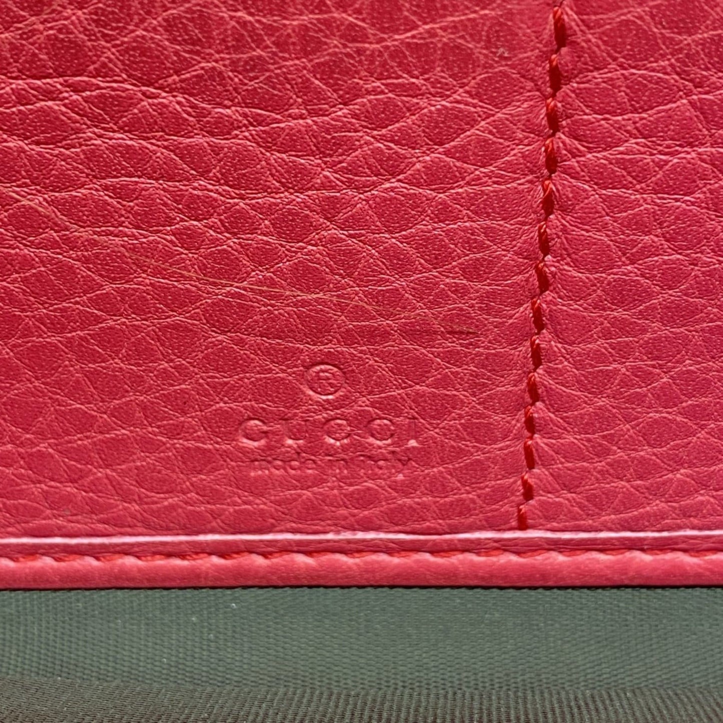 Gucci Pink Leather Long Wallet (Bi-Fold) ( )