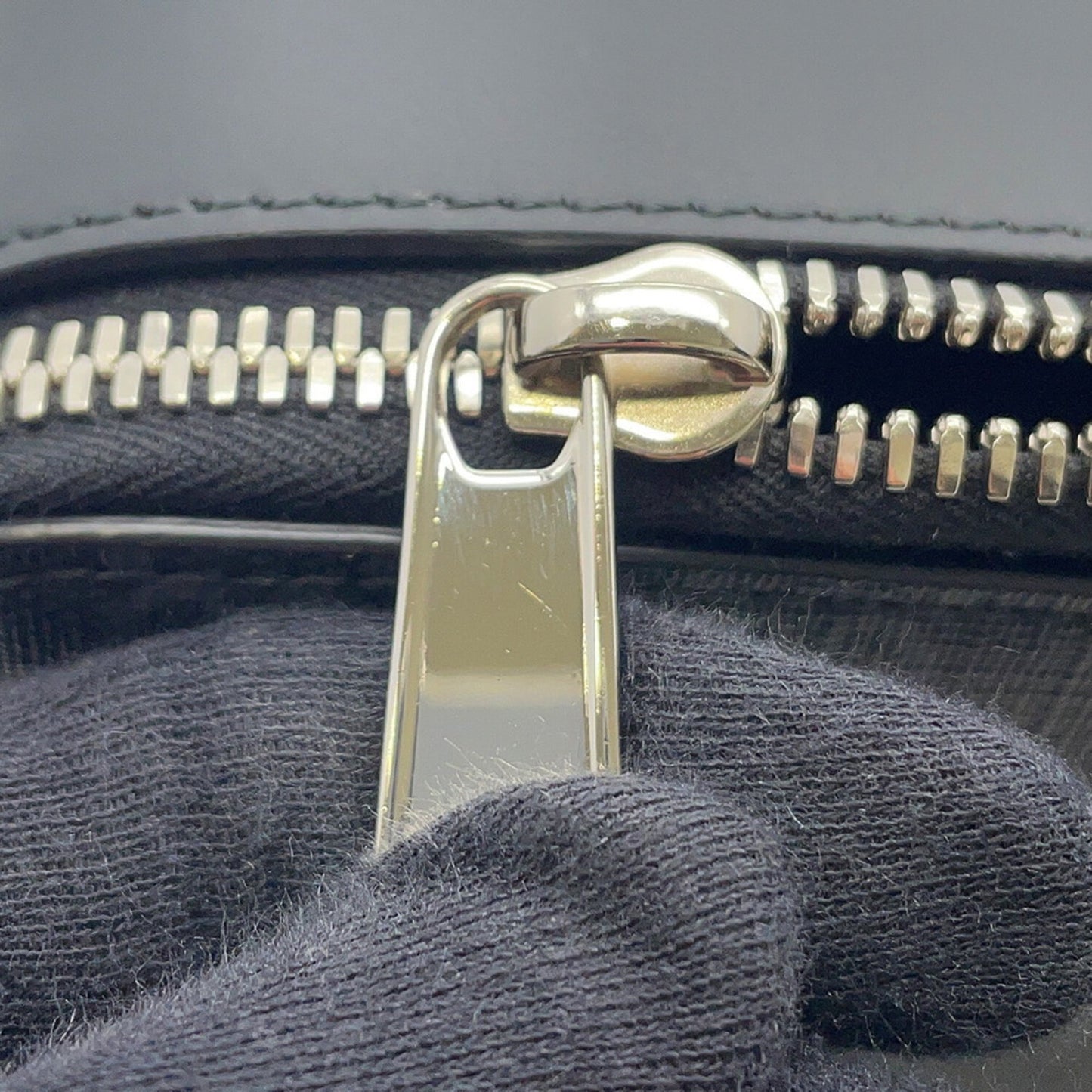 Gucci Black Gg Supreme Leather Shoulder Bag ( )