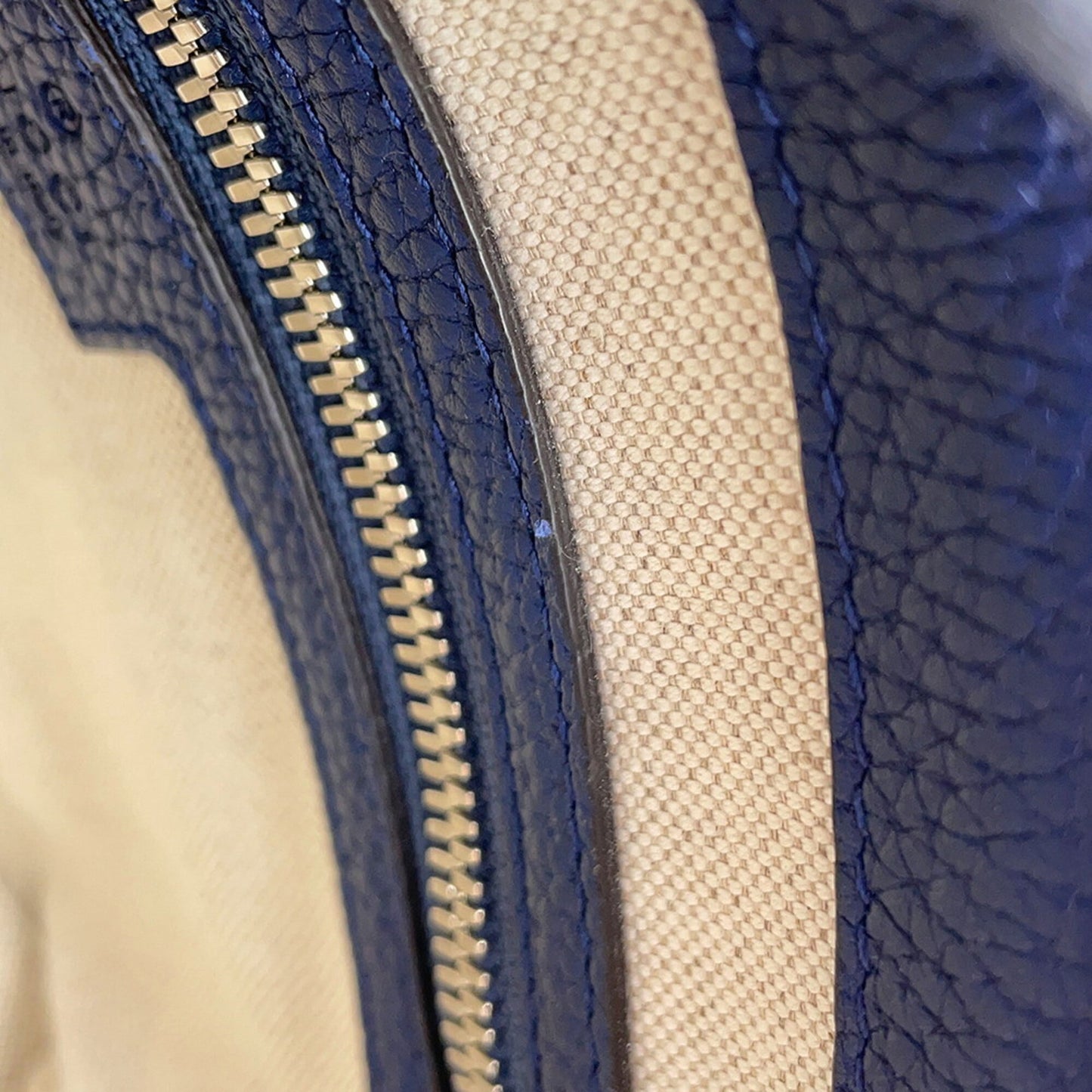 Gucci Navy Leather Clutch Bag Messenger Bag Shoulder Bag ( )