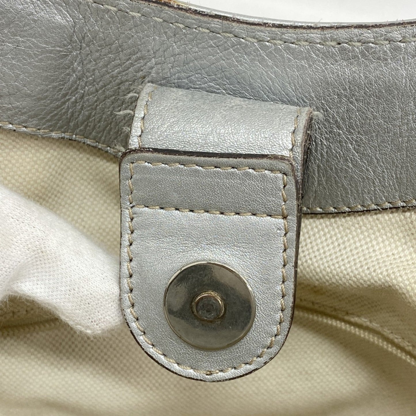Gucci Silver Leather Handbag ( )