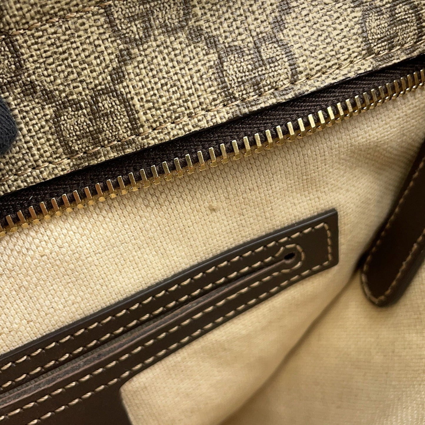 Gucci Brown Gg Supreme Leather Shoulder Bag ( )