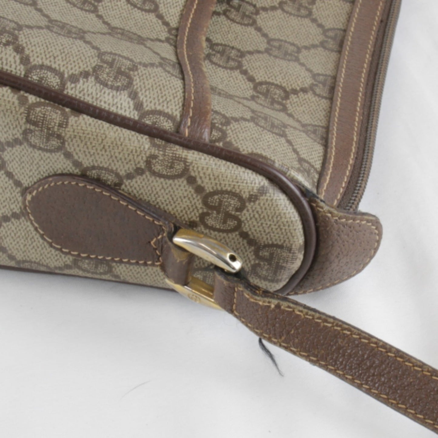Gucci Brown Gg Supreme Shoulder Bag ( )