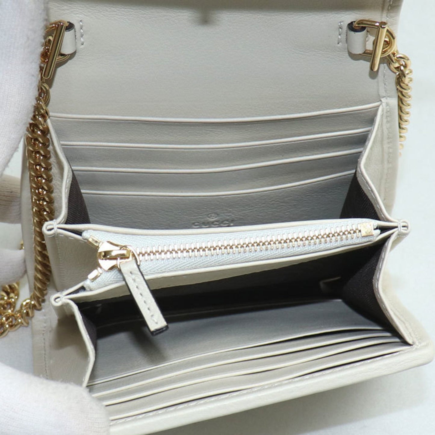 Gucci White Leather Chain/Shoulder Wallet ( )
