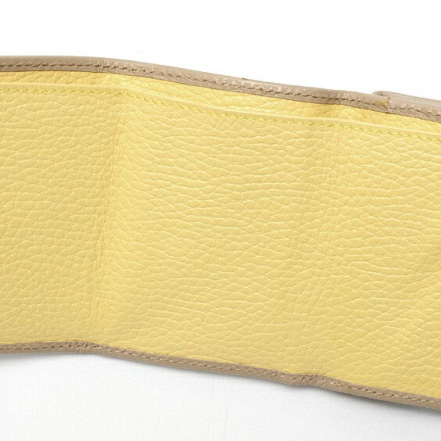 Gucci Beige Yellow Leather Wallet (Tri-Fold) ( )