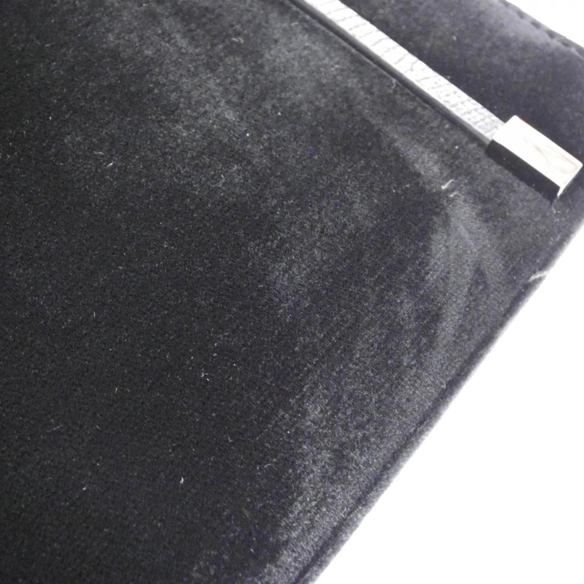 Gucci Leather Shoulder Bag