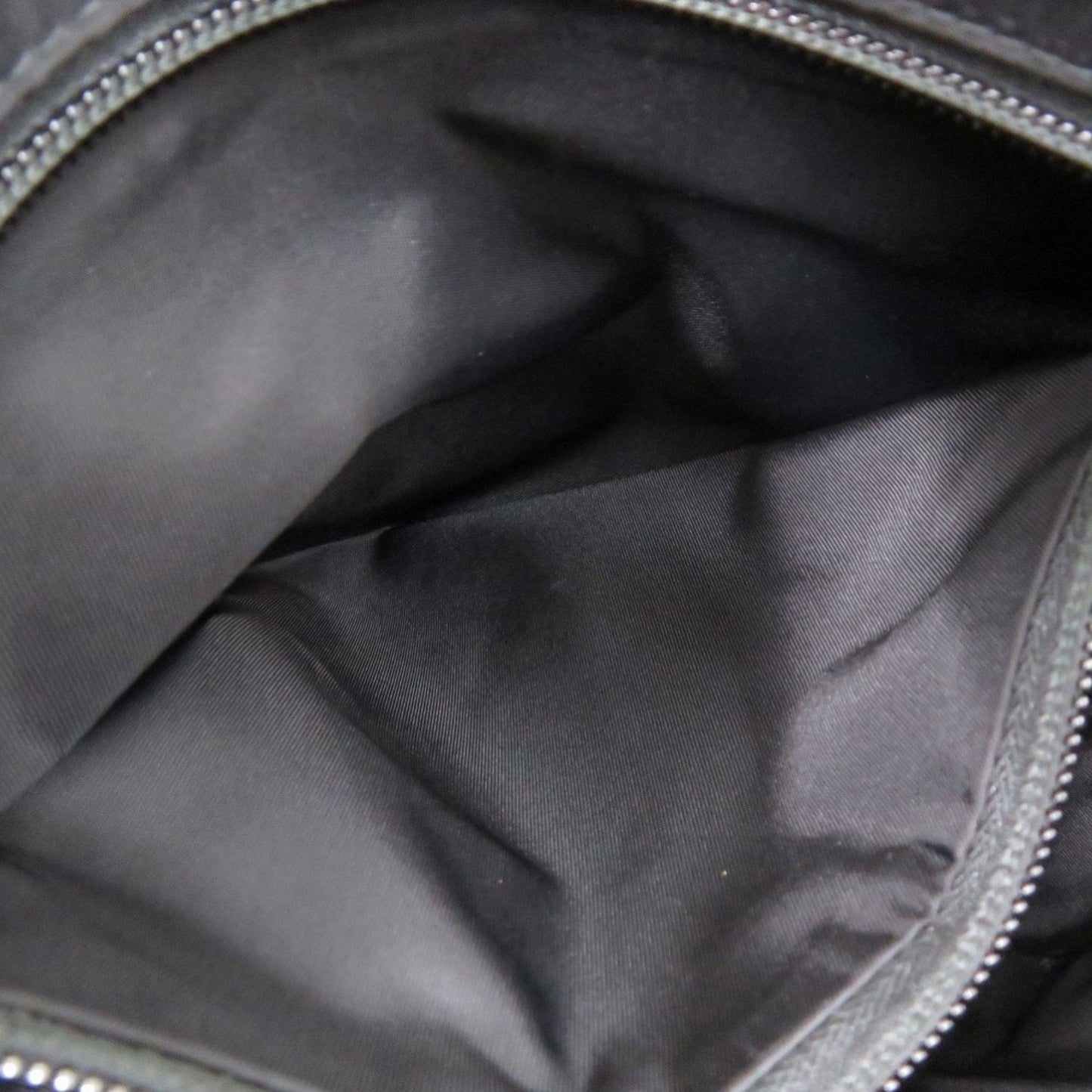Gucci Black Leather Nylon Shoulder Bag ( )