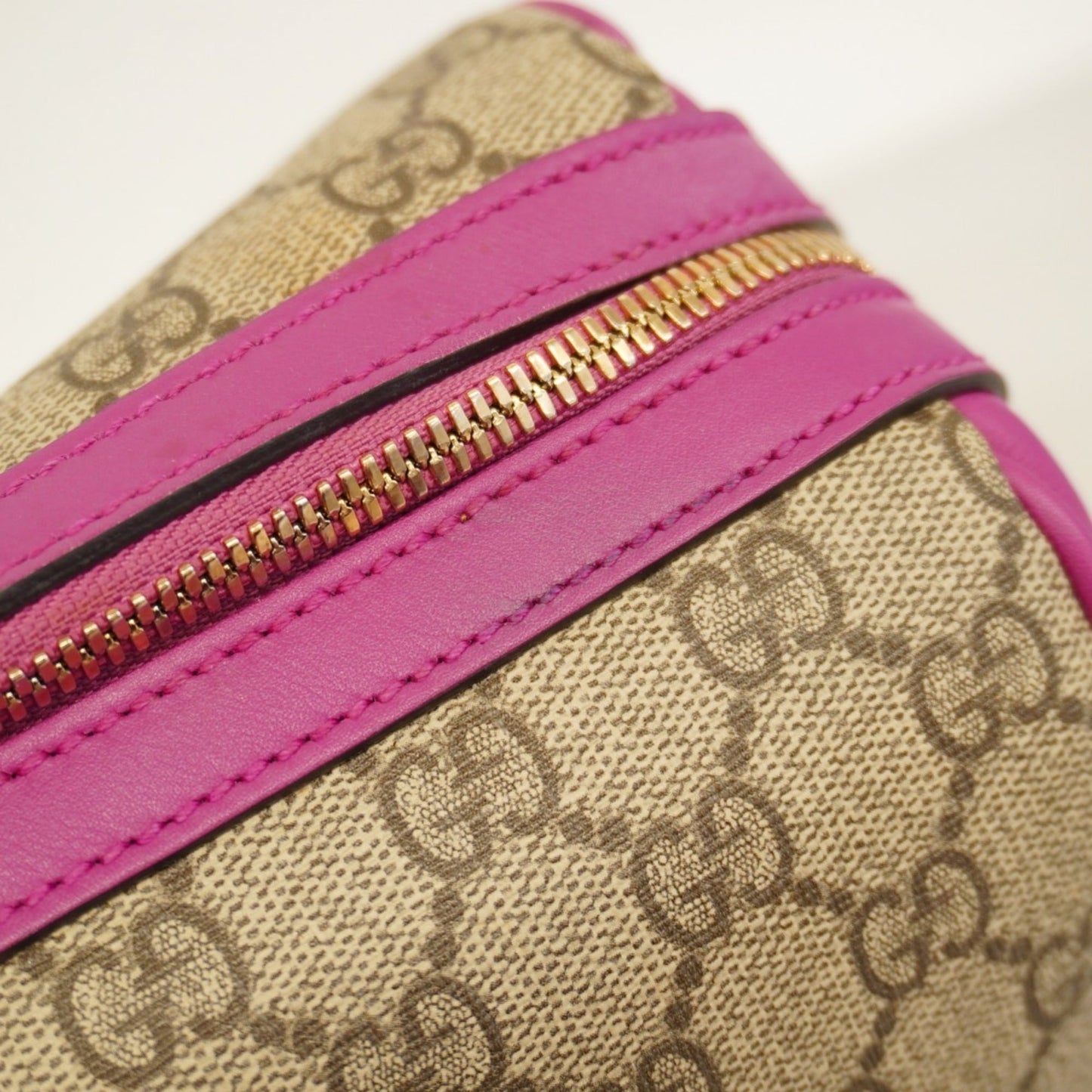 Gucci Brown Pink Red Color Pvc Handbag ( )