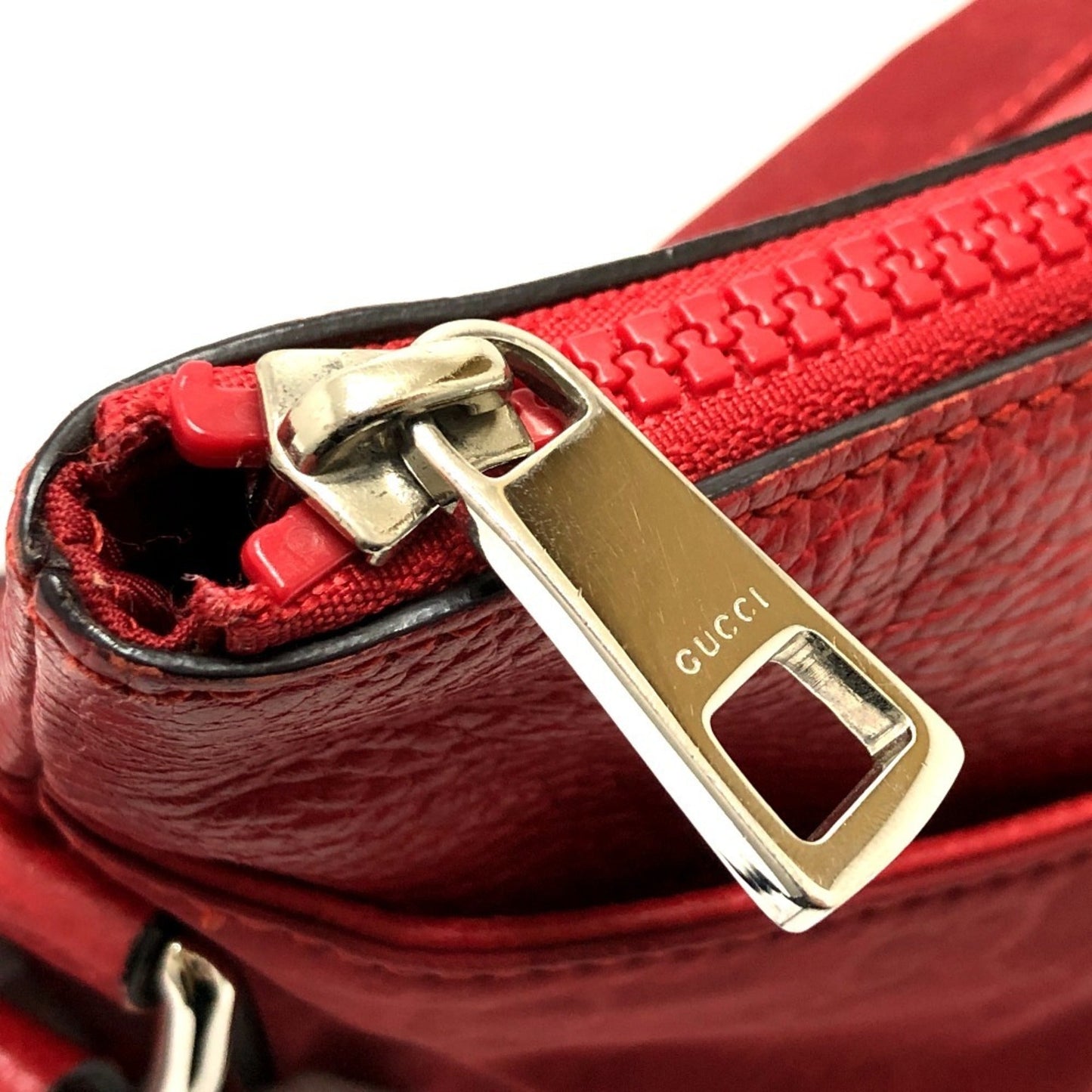 Gucci Red Color Nylon Leather Shoulder Bag ( )