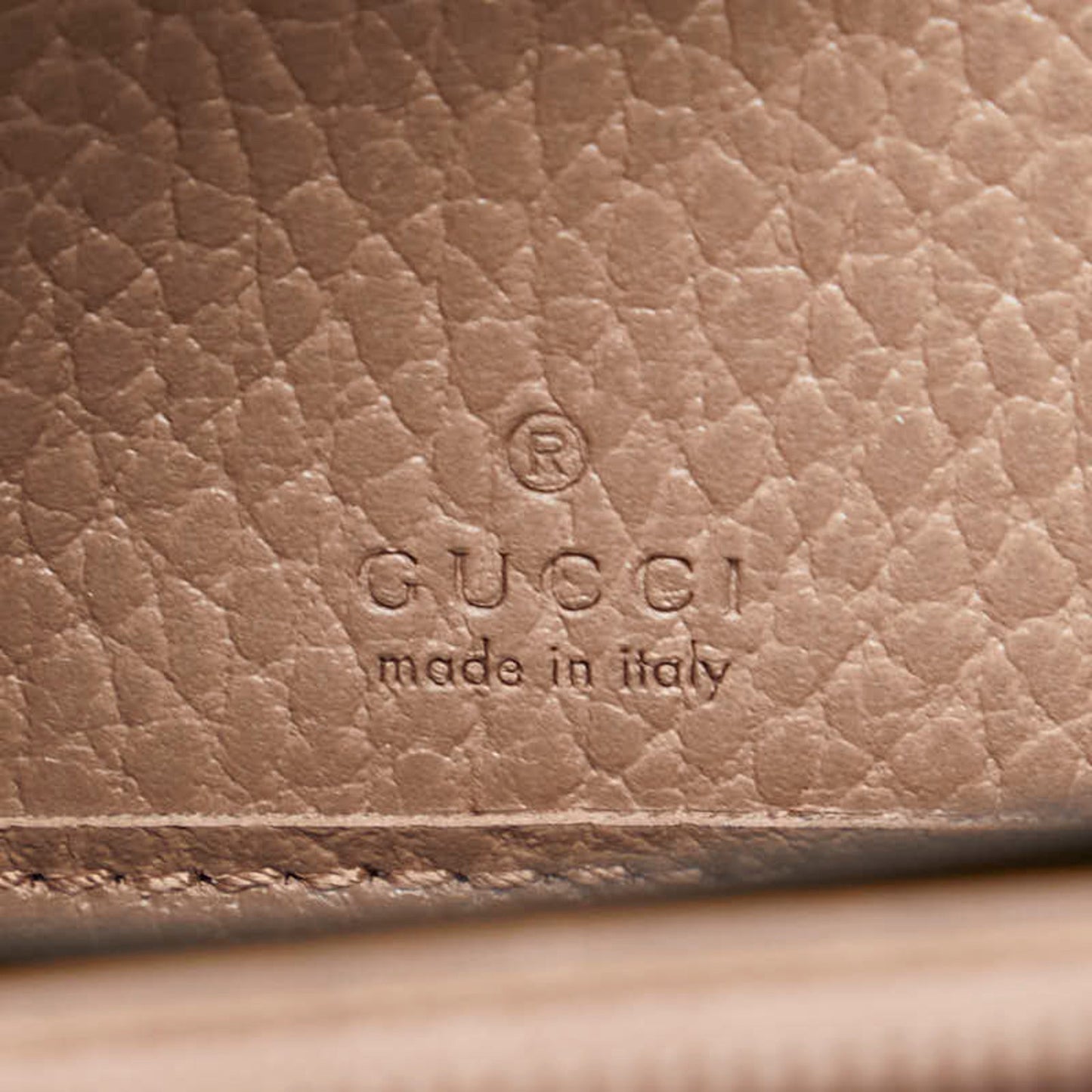 Gucci Beige Pvc Leather Long Wallet (Bi-Fold) ( )